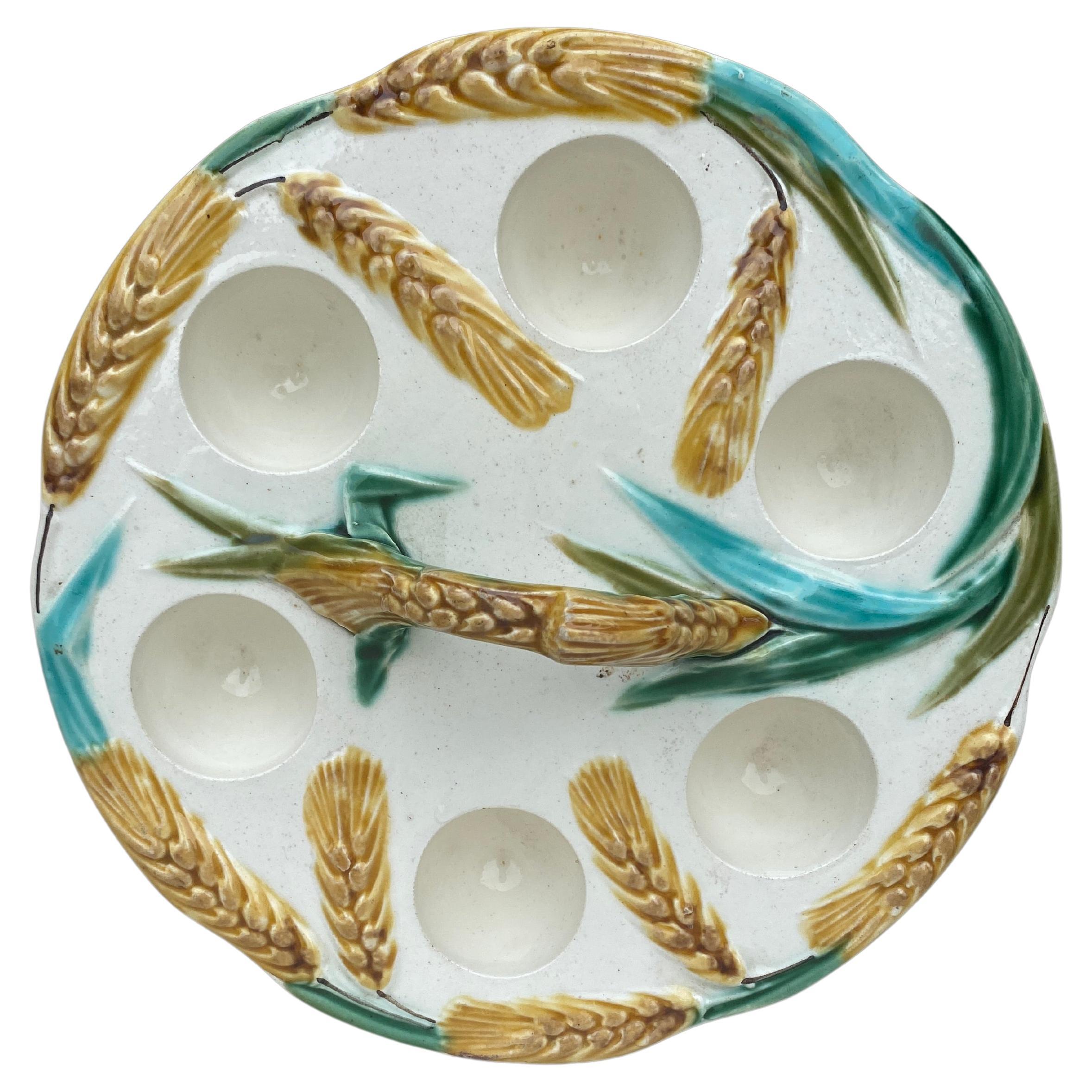 Majolica Egg Handled Plate with Wheat, circa 1900 For Sale