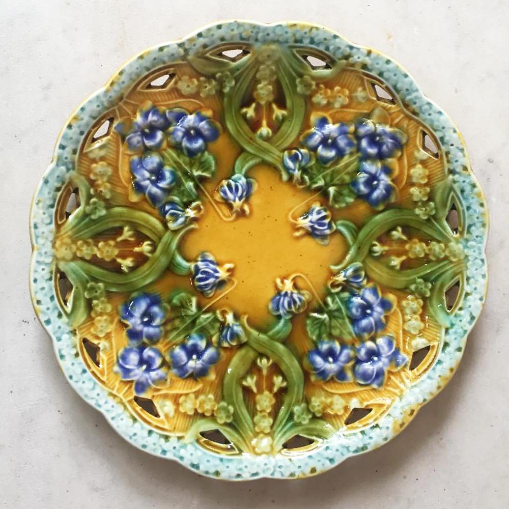 French Majolica Fern & Leaves Plate Sarreguemines Circa 1900 For Sale