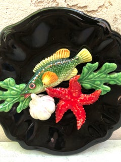 Plat à poissons en majolique de Vallauris, vers 1950