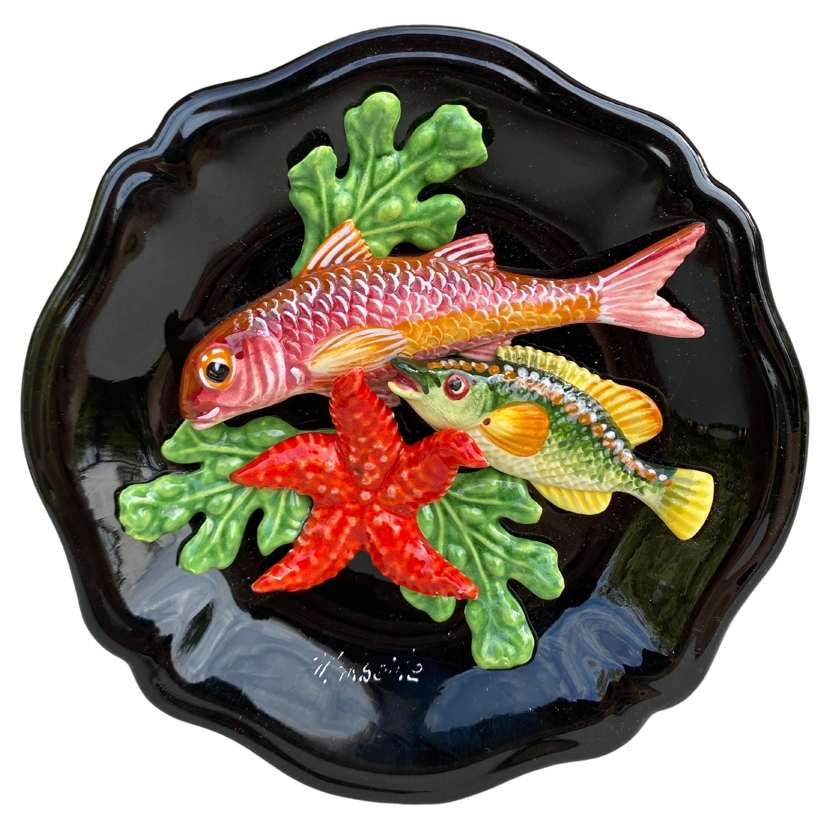 Assiette à poissons en majolique Vallauris, vers 1950 en vente