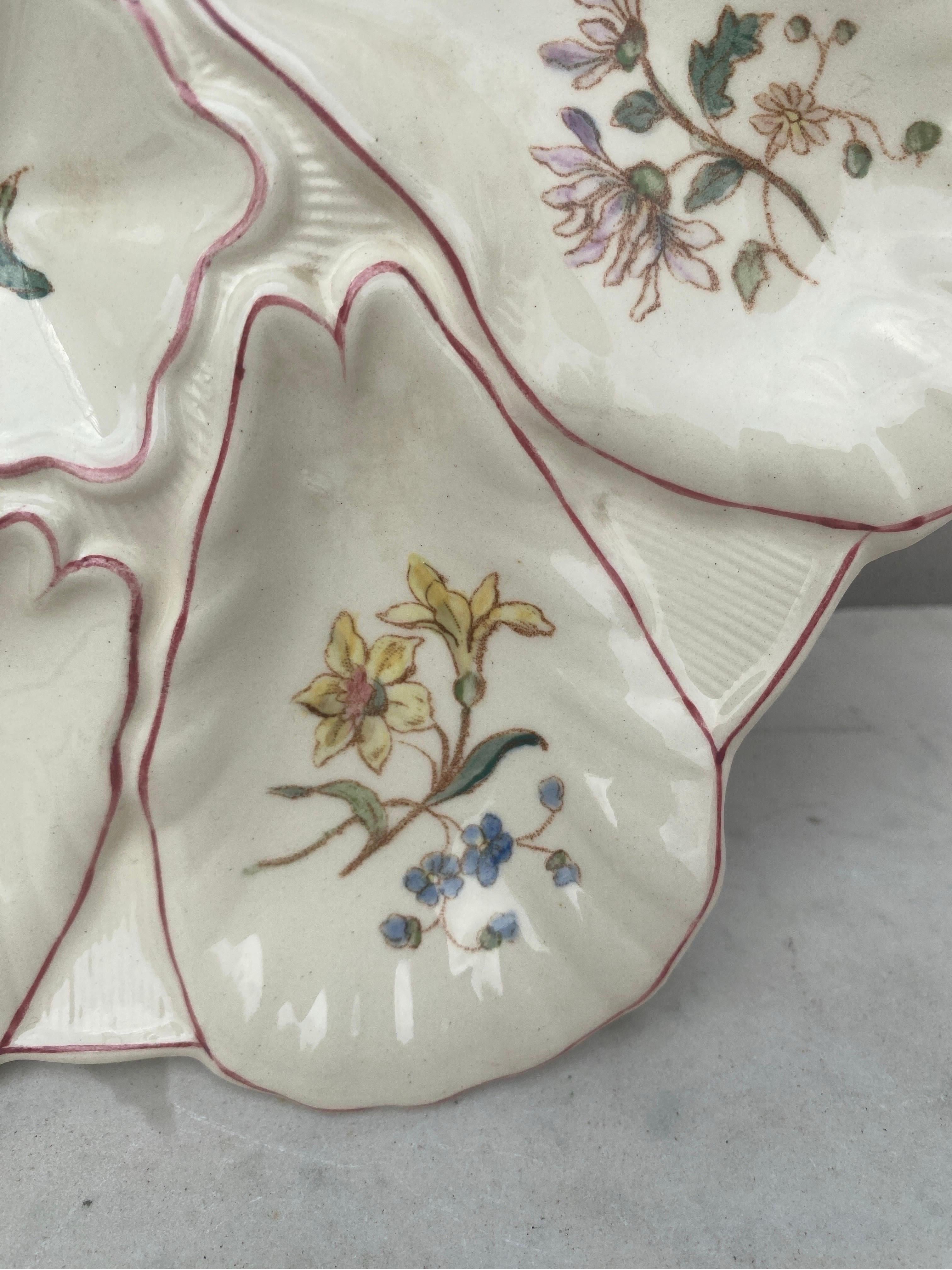 Majolica Flowers Oyster Plate Longchamp, circa 1900 In Good Condition For Sale In Austin, TX