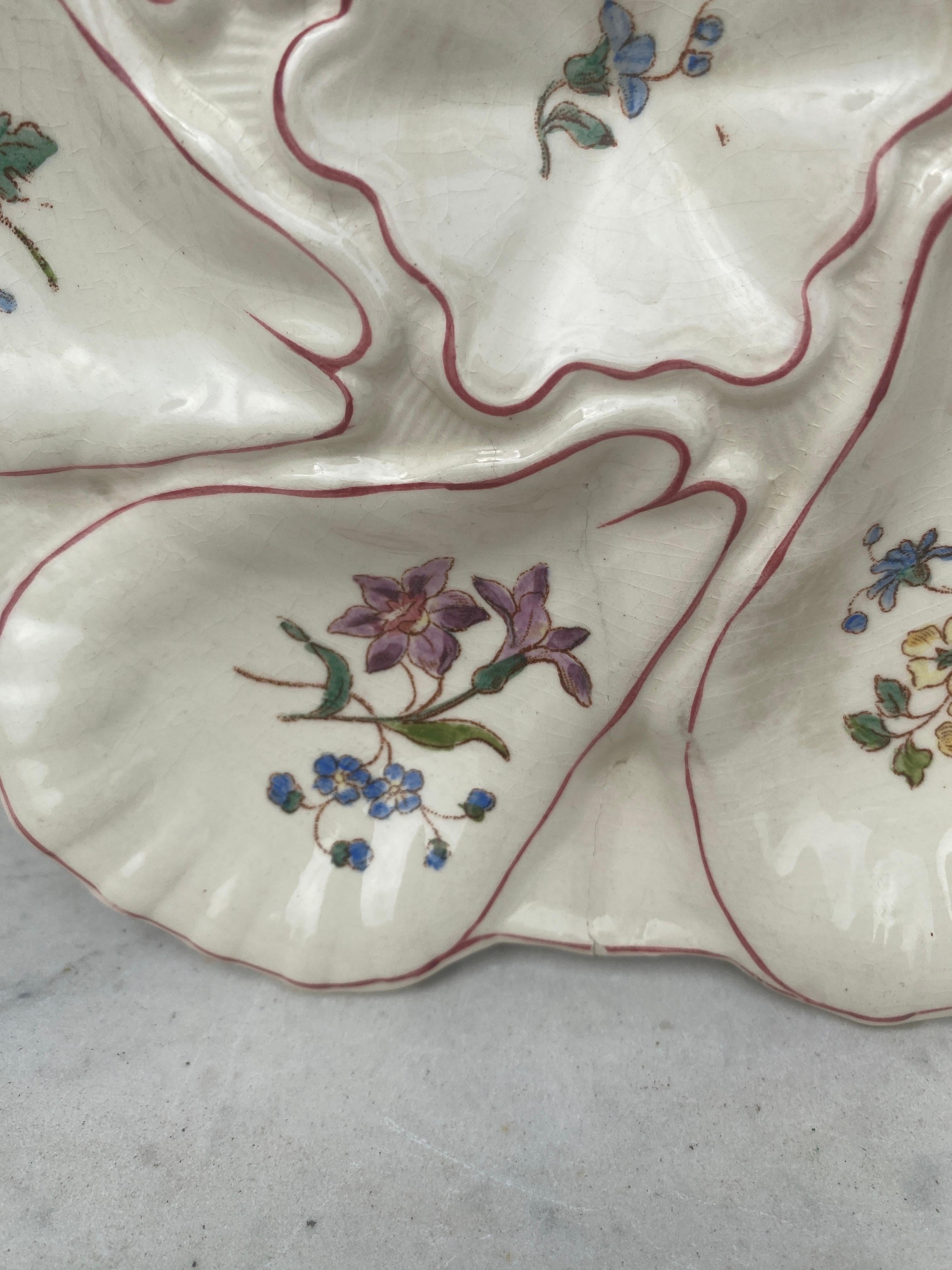 Majolica Flowers Oyster Plate Longchamp, circa 1900 In Good Condition For Sale In Austin, TX