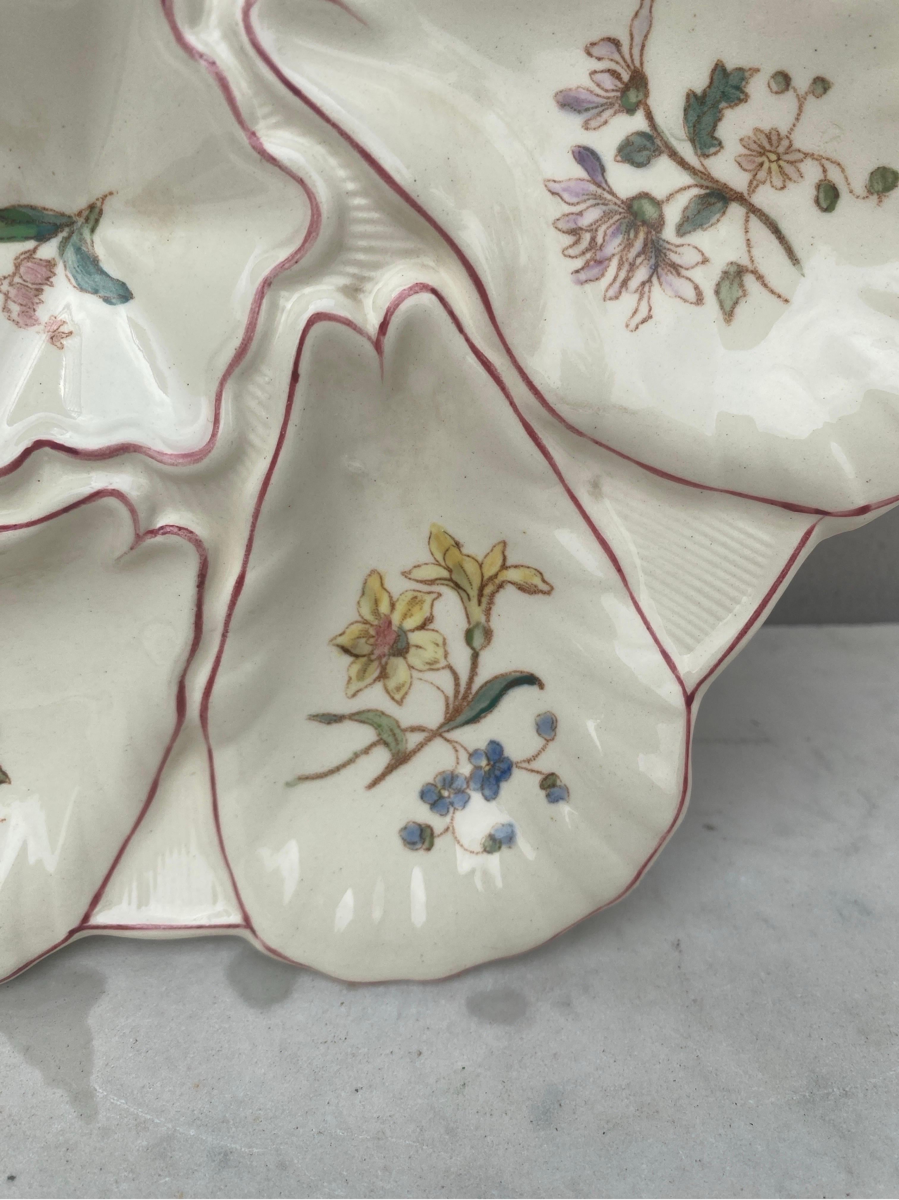 Early 20th Century Majolica Flowers Oyster Plate Longchamp, circa 1900 For Sale