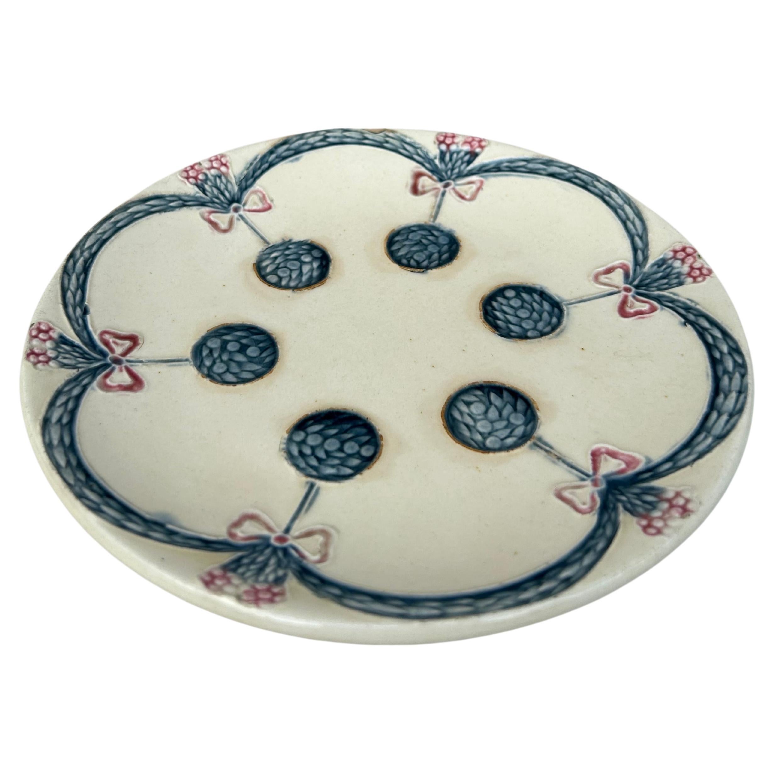 Majolica Flowers Plate Villeroy Boch circa 1890.
Garlands and bows.