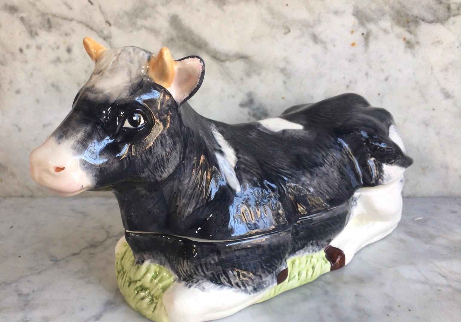 Majolica French Ceramic Cow Tureen Caugant In Good Condition In Austin, TX