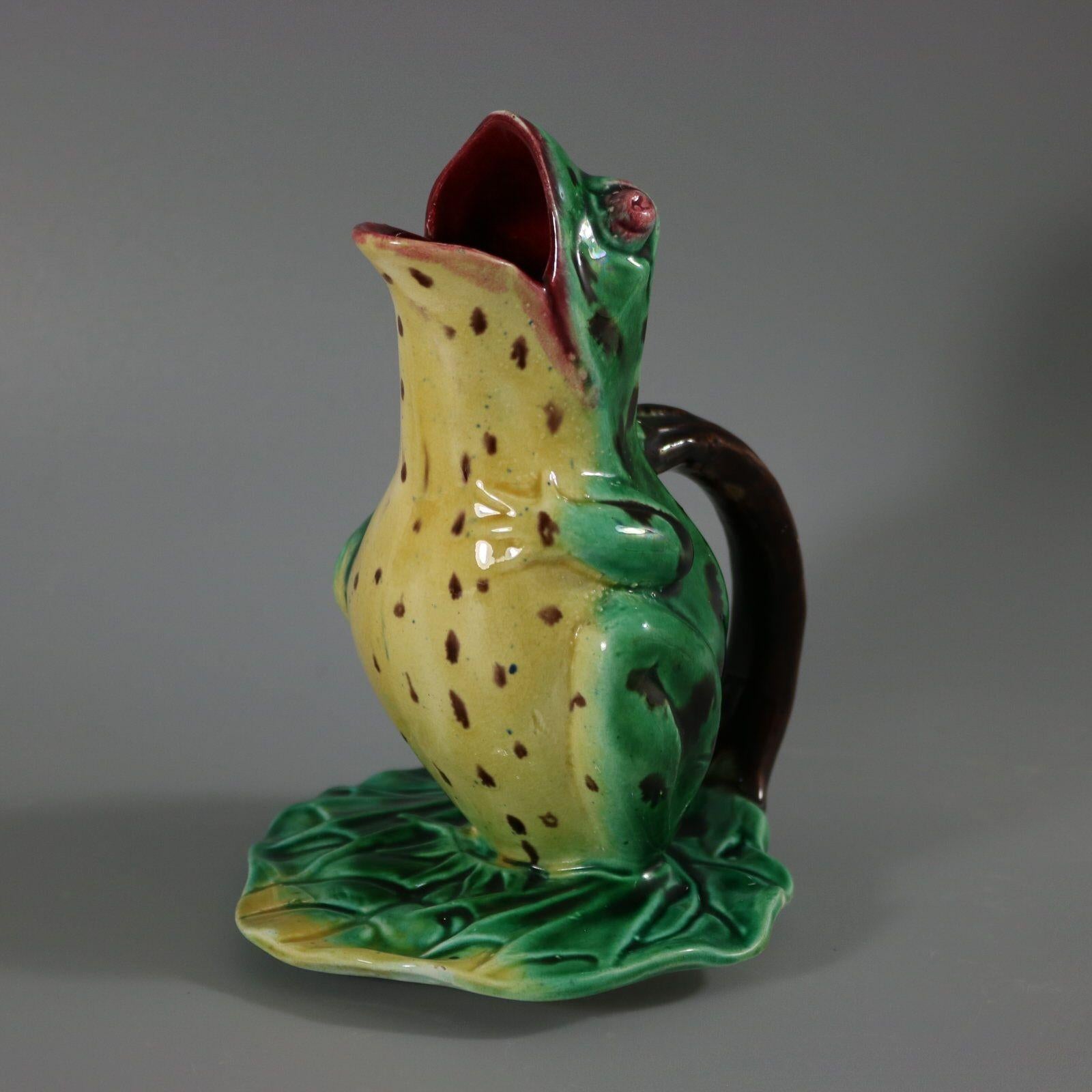 Majolica Frog on Lily Pad Jug/Pitcher In Good Condition For Sale In Chelmsford, Essex