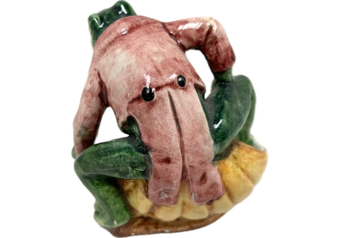 Majolique Plat en majolique de forme grenouille sur coquillage