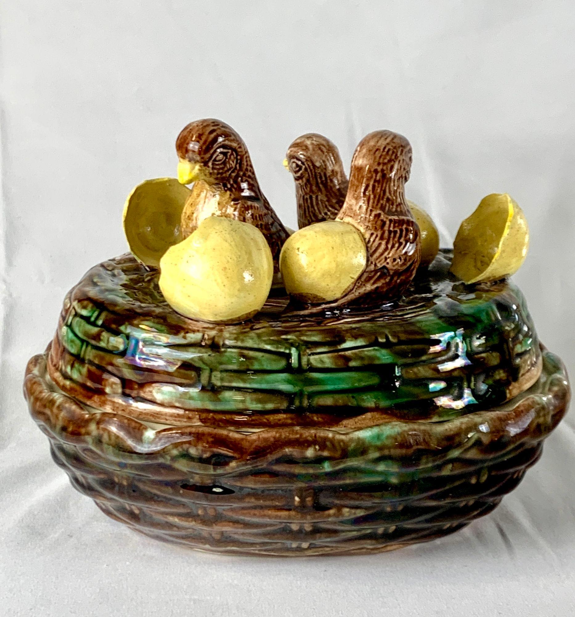Majolica Game Pie Dish with Chicks England Circa 1870-1880 In Excellent Condition For Sale In Katonah, NY