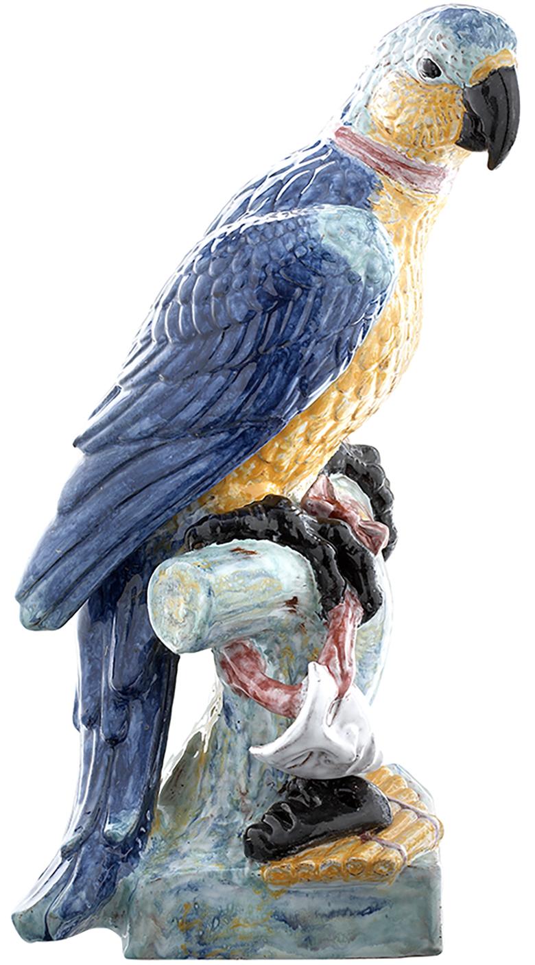Mid-Century moderno Figura da giardino in maiolica Figura di uccello pappagallo esotico in vendita