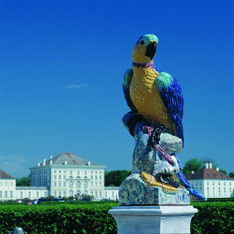 Fatto a mano Figura da giardino in maiolica Figura di uccello pappagallo esotico in vendita