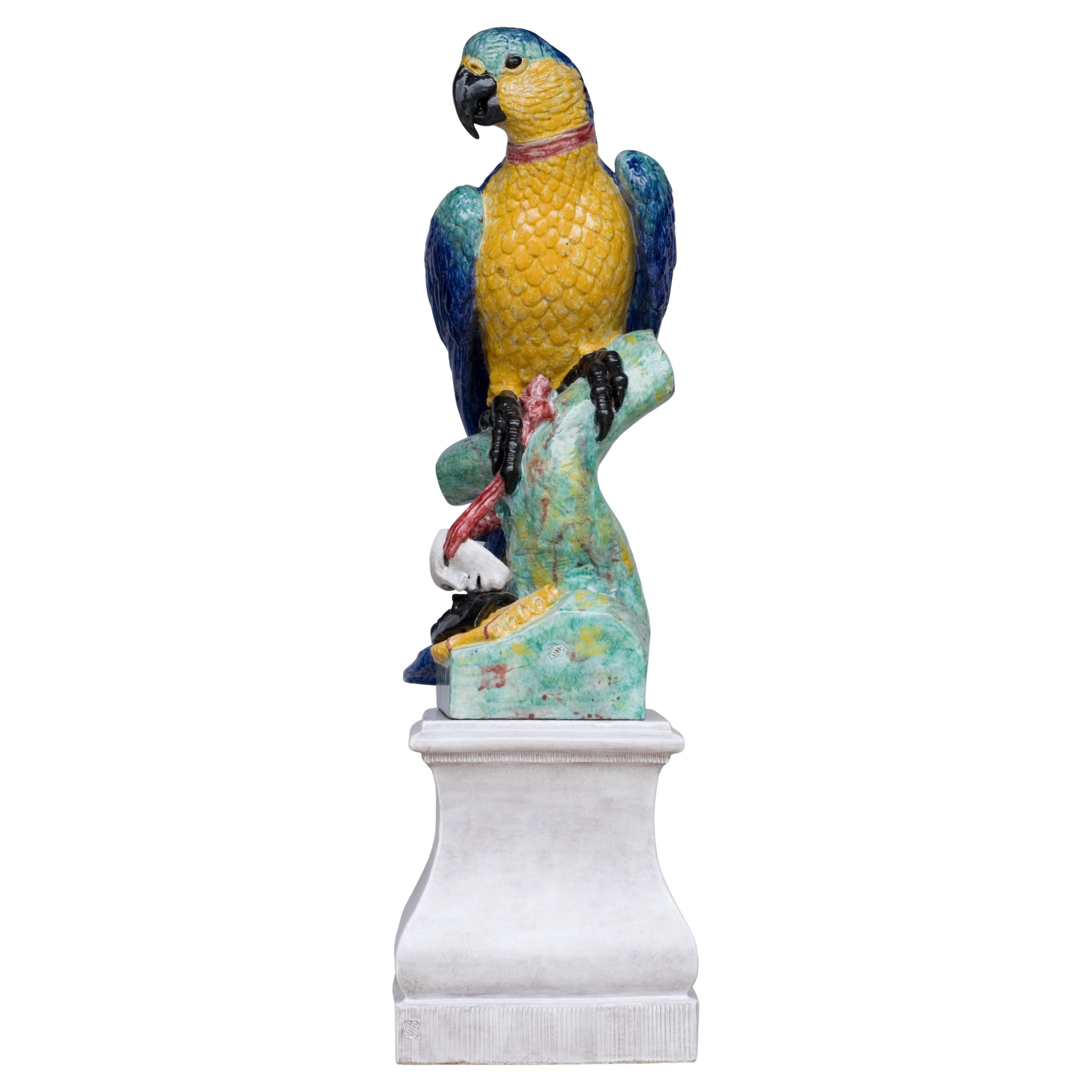 Figura da giardino in maiolica Figura di uccello pappagallo esotico