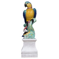 Figura da giardino in maiolica Figura di uccello pappagallo esotico