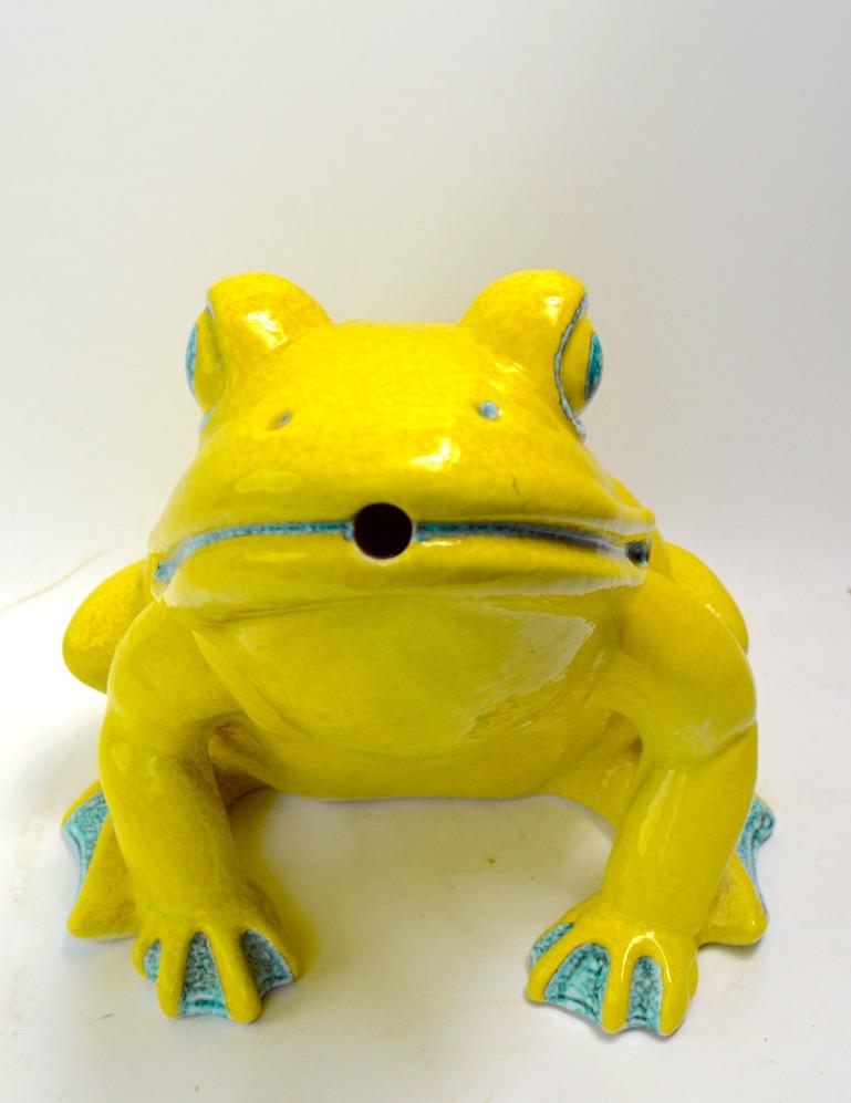 outdoor frog fountain