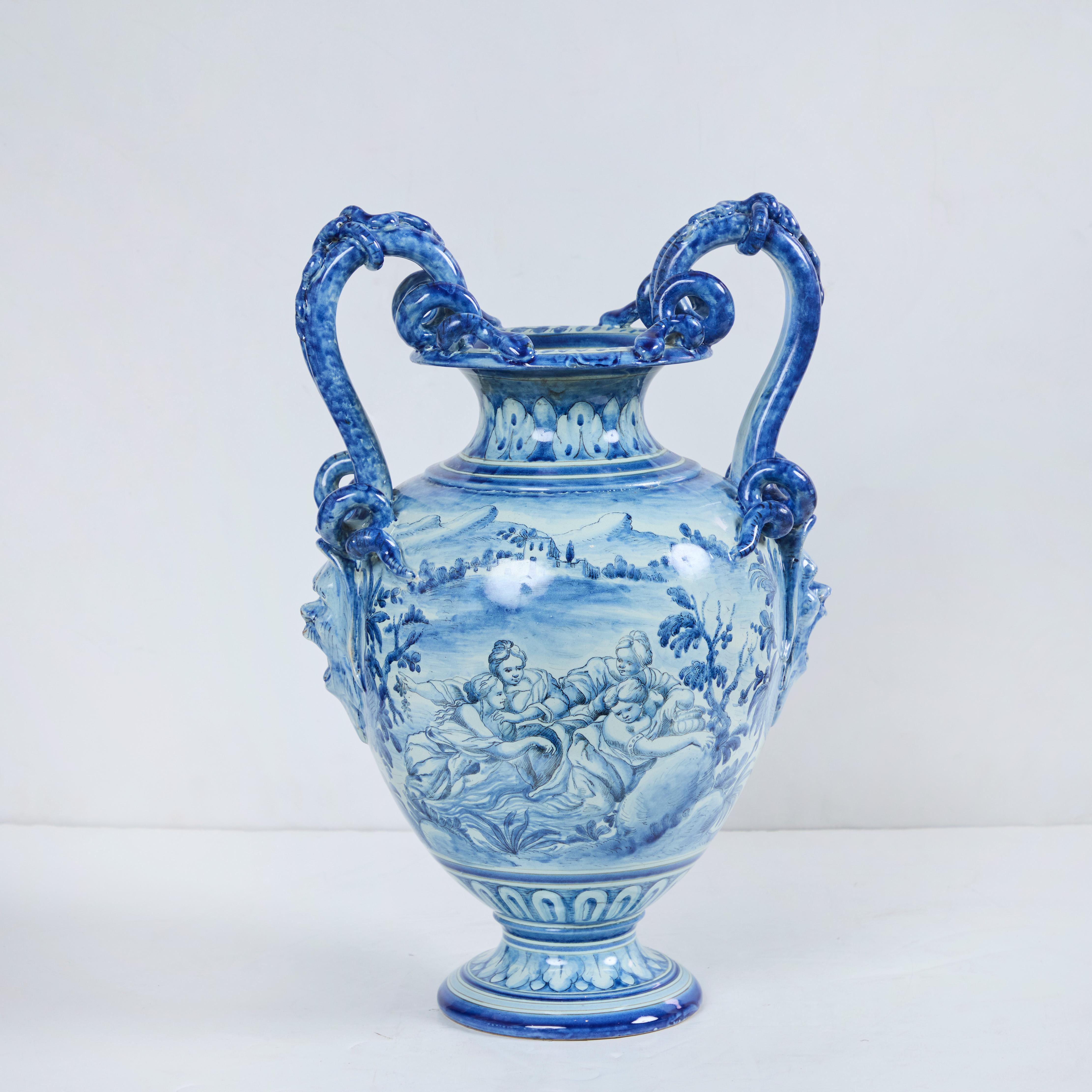 Inizio XX secolo Vaso di terracotta maiolicata in vendita
