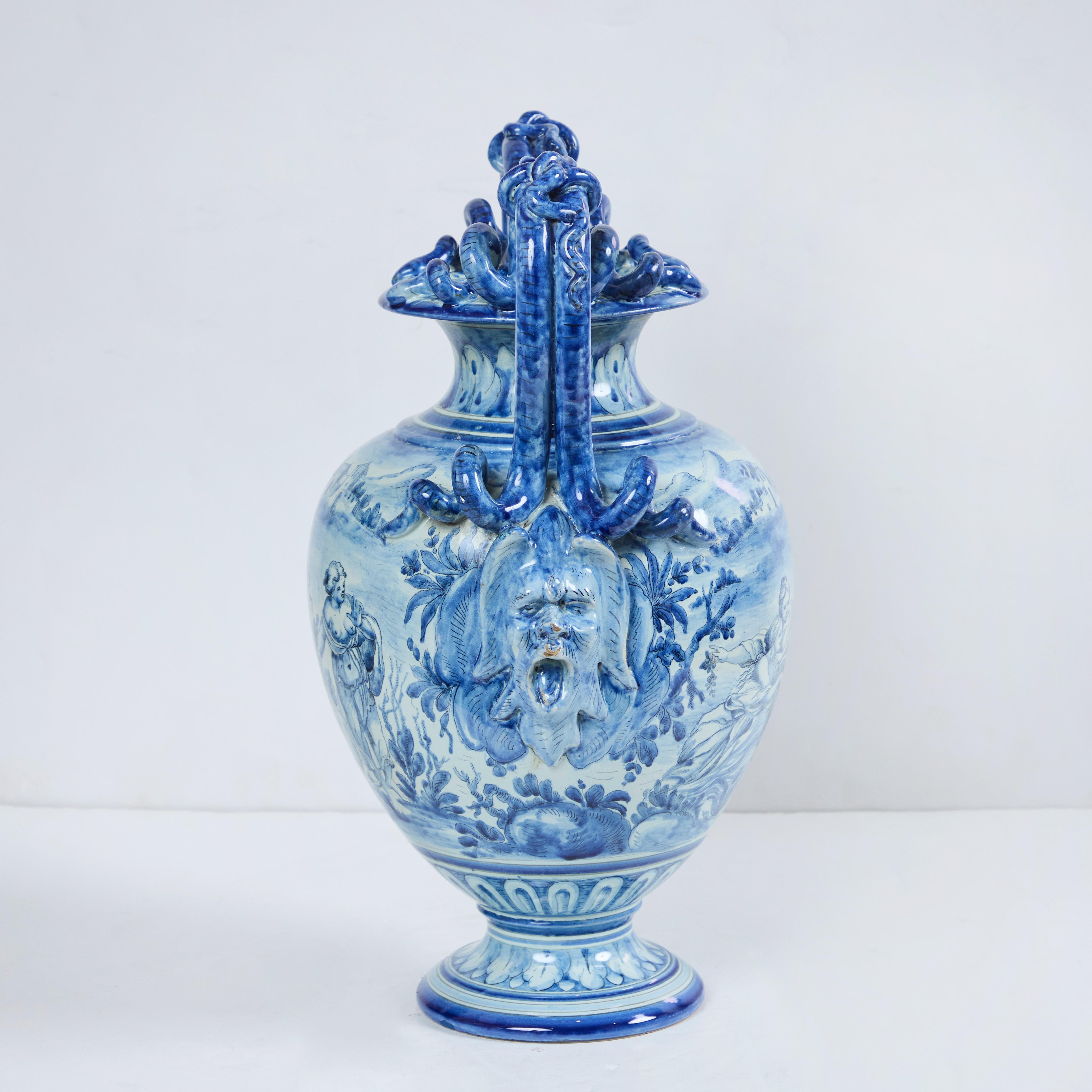 Cotto Vaso di terracotta maiolicata in vendita