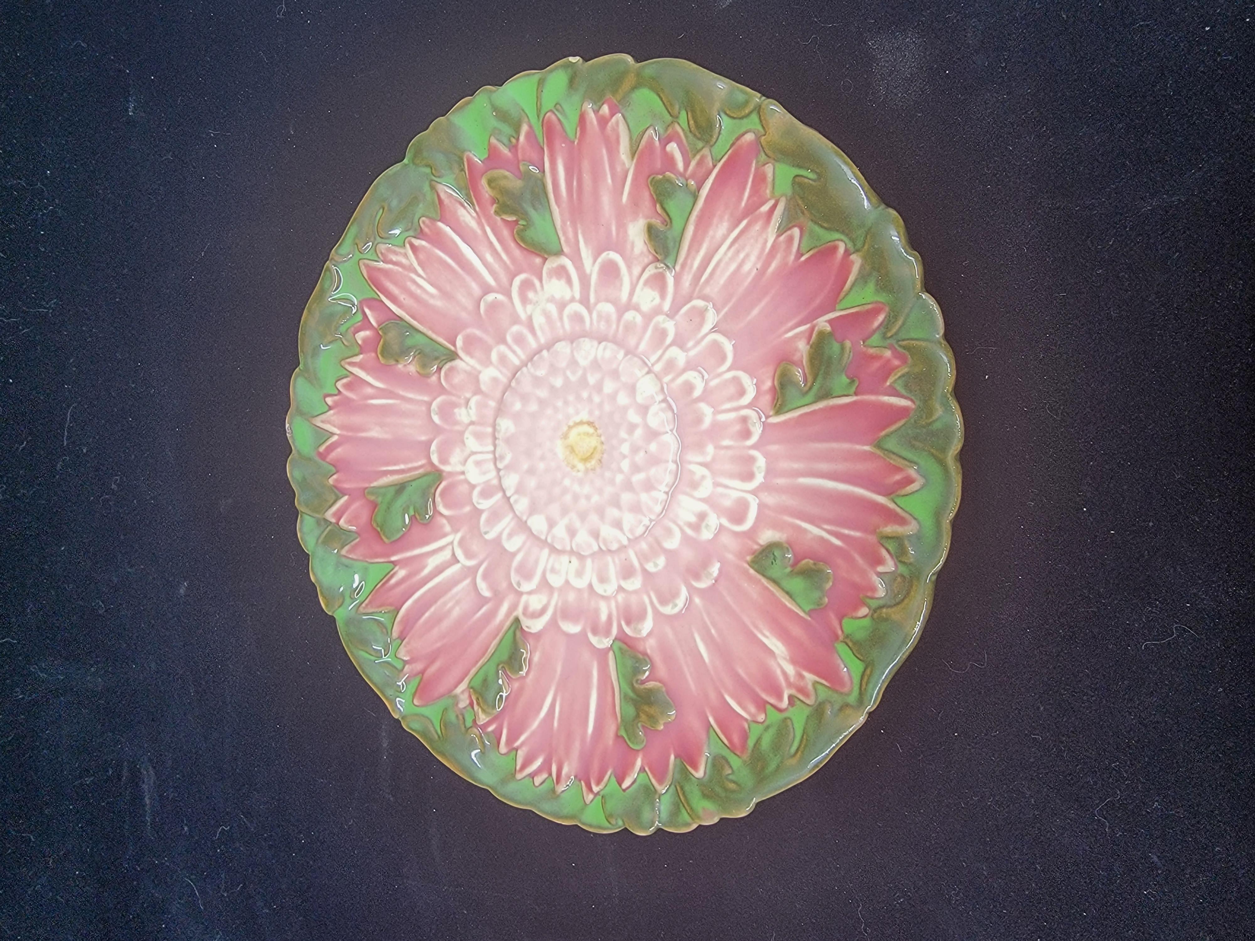 Victorian Majolica Graded Rasberry Flower Plates For Sale