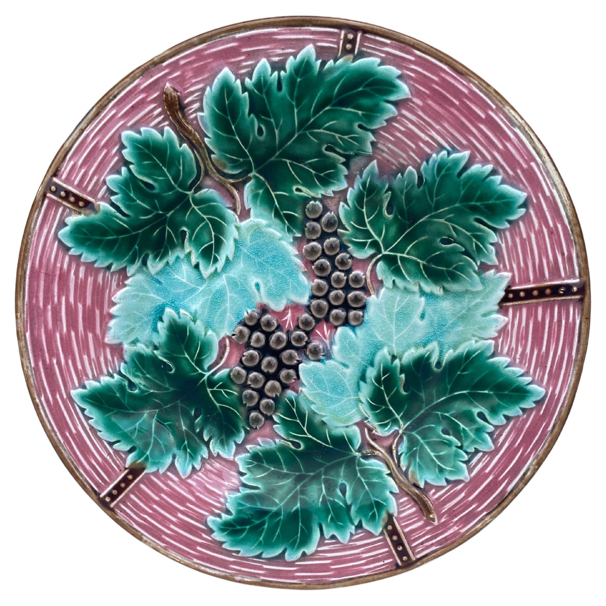 Majolica Grape Plate Villeroy & Boch, circa 1880