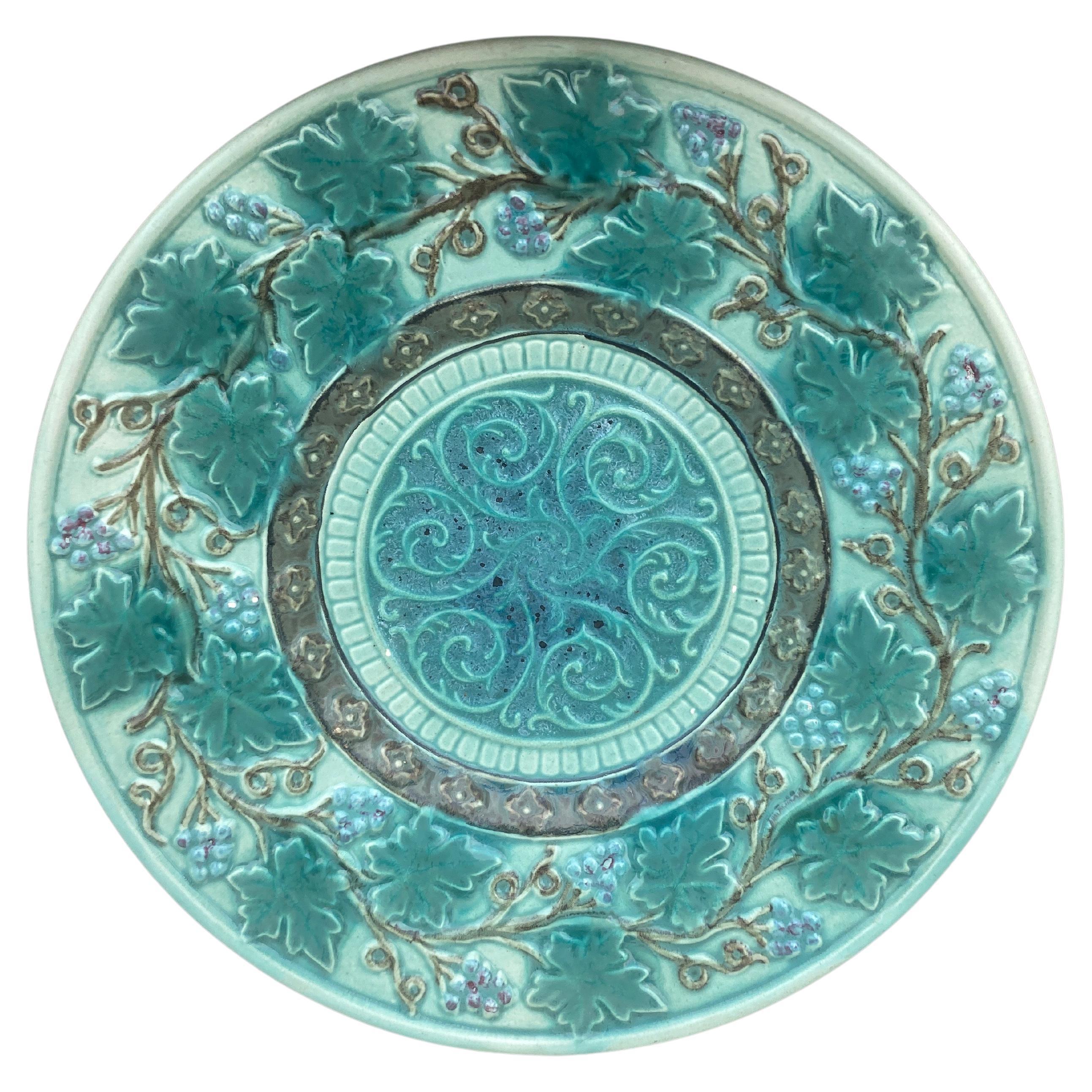 Majolica Grape Plate Villeroy & Boch, circa 1890 For Sale