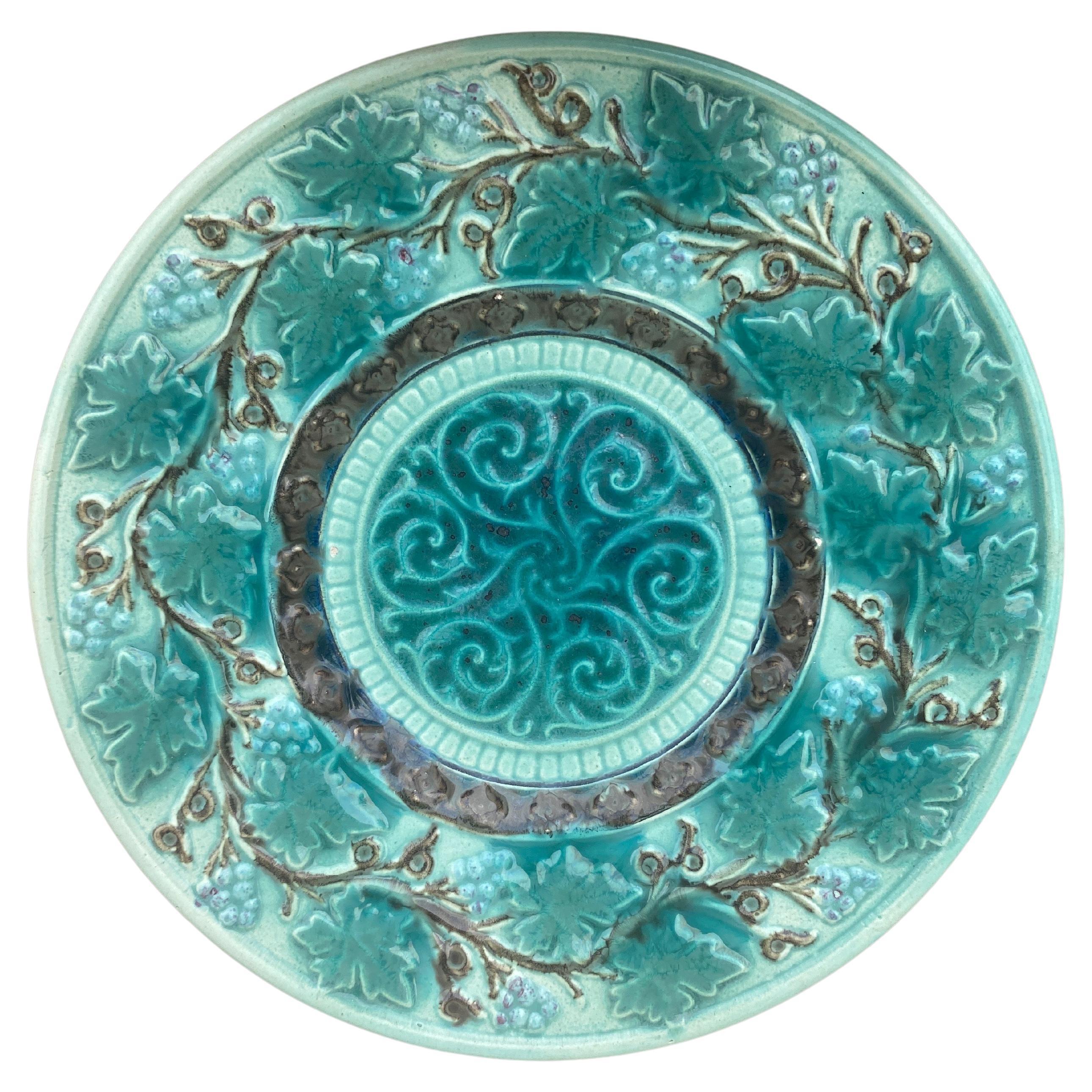 Majolica Grape Plate Villeroy & Boch, circa 1890