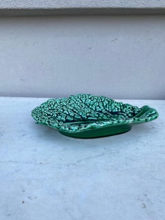 Majolica Green Cabbage Leaf Platter Sarreguemines, circa 1930