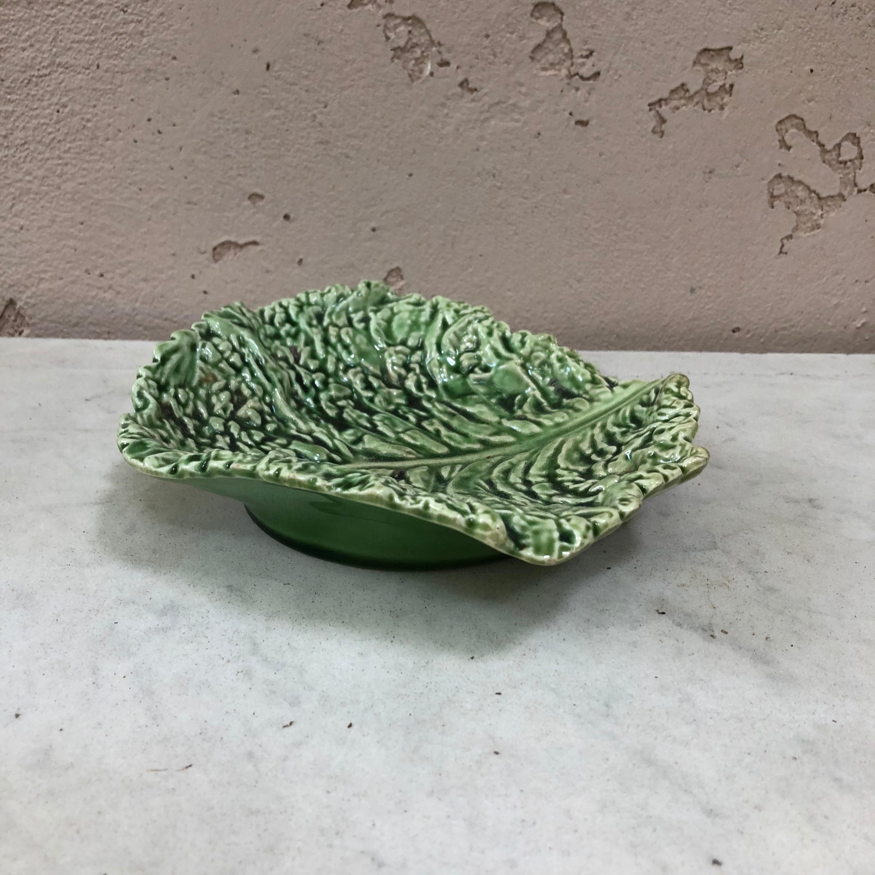 French Provincial Majolica Green Cabbage Leaf Platter Sarreguemines, circa 1930