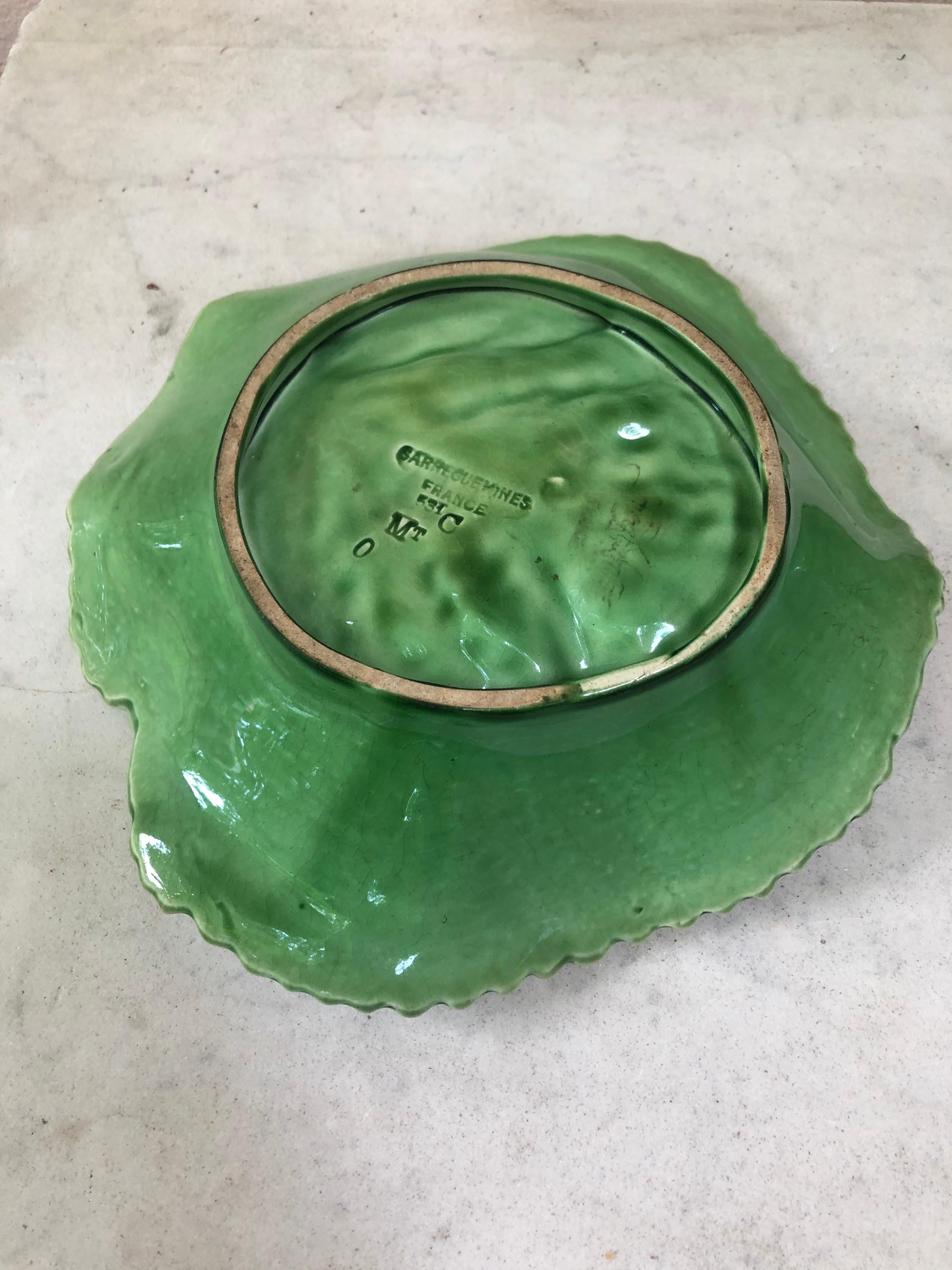 Majolica Green Cabbage Leaf Platter Sarreguemines, circa 1930 In Excellent Condition In Austin, TX