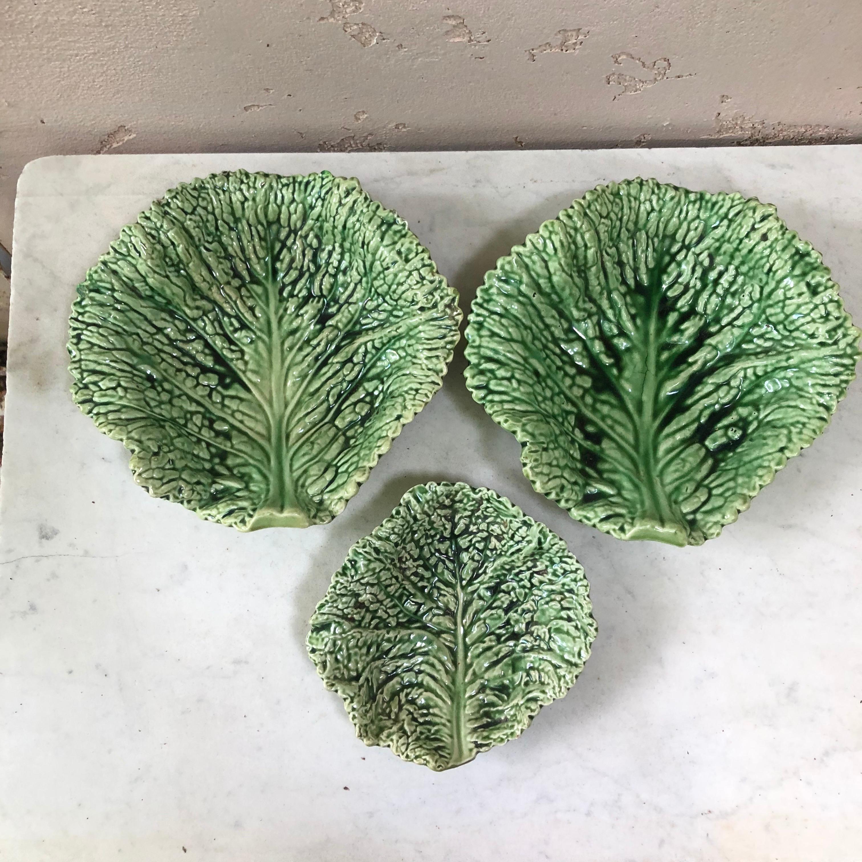 Ceramic Majolica Green Cabbage Leaf Platter Sarreguemines, circa 1930