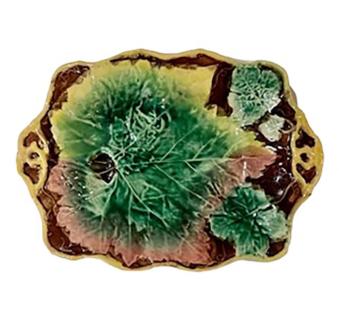 Late 19th Century Majolica Green Dish For Sale