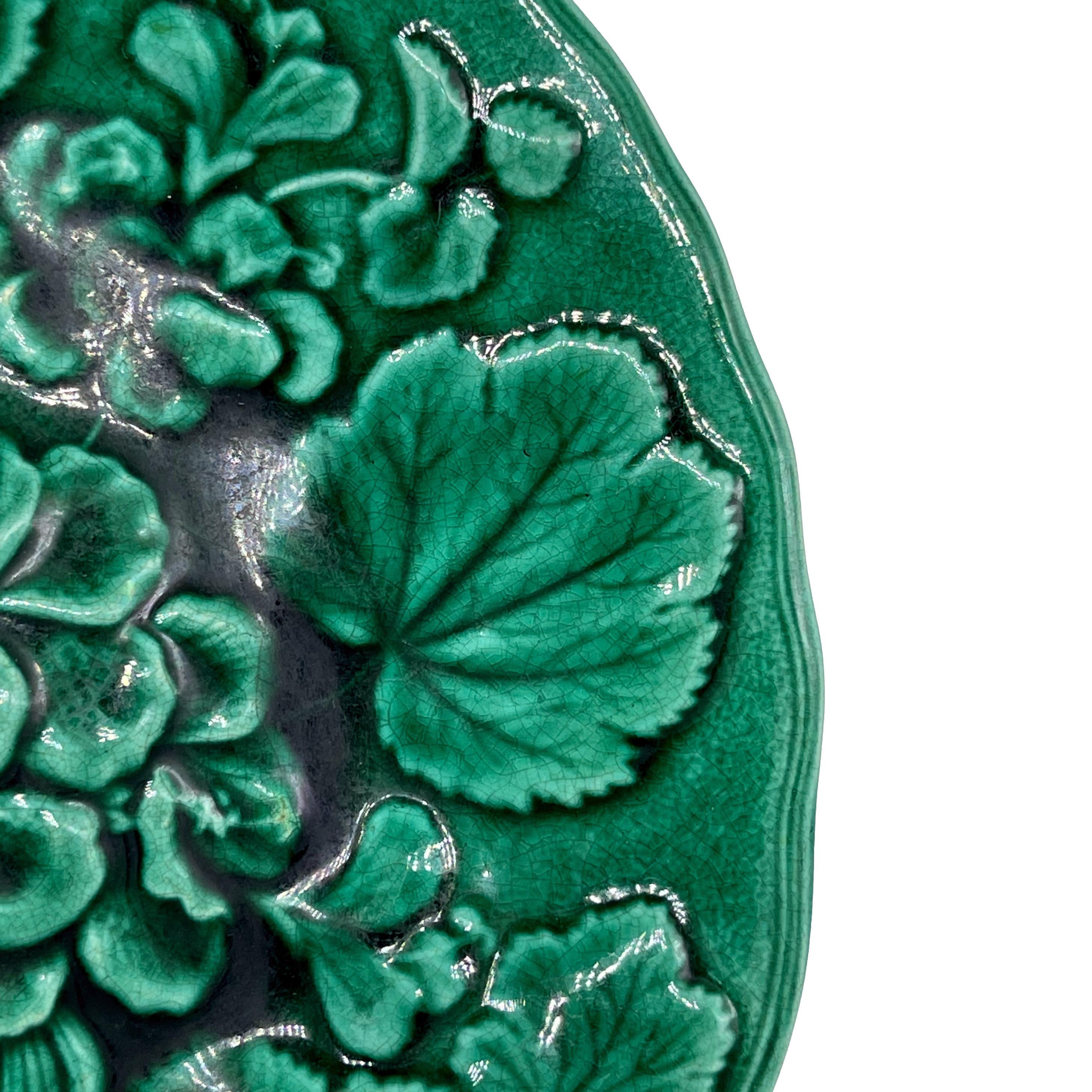 Victorian Majolica Green-Glazed Geranium Plate by Hope & Carter, English, ca. 1880 For Sale