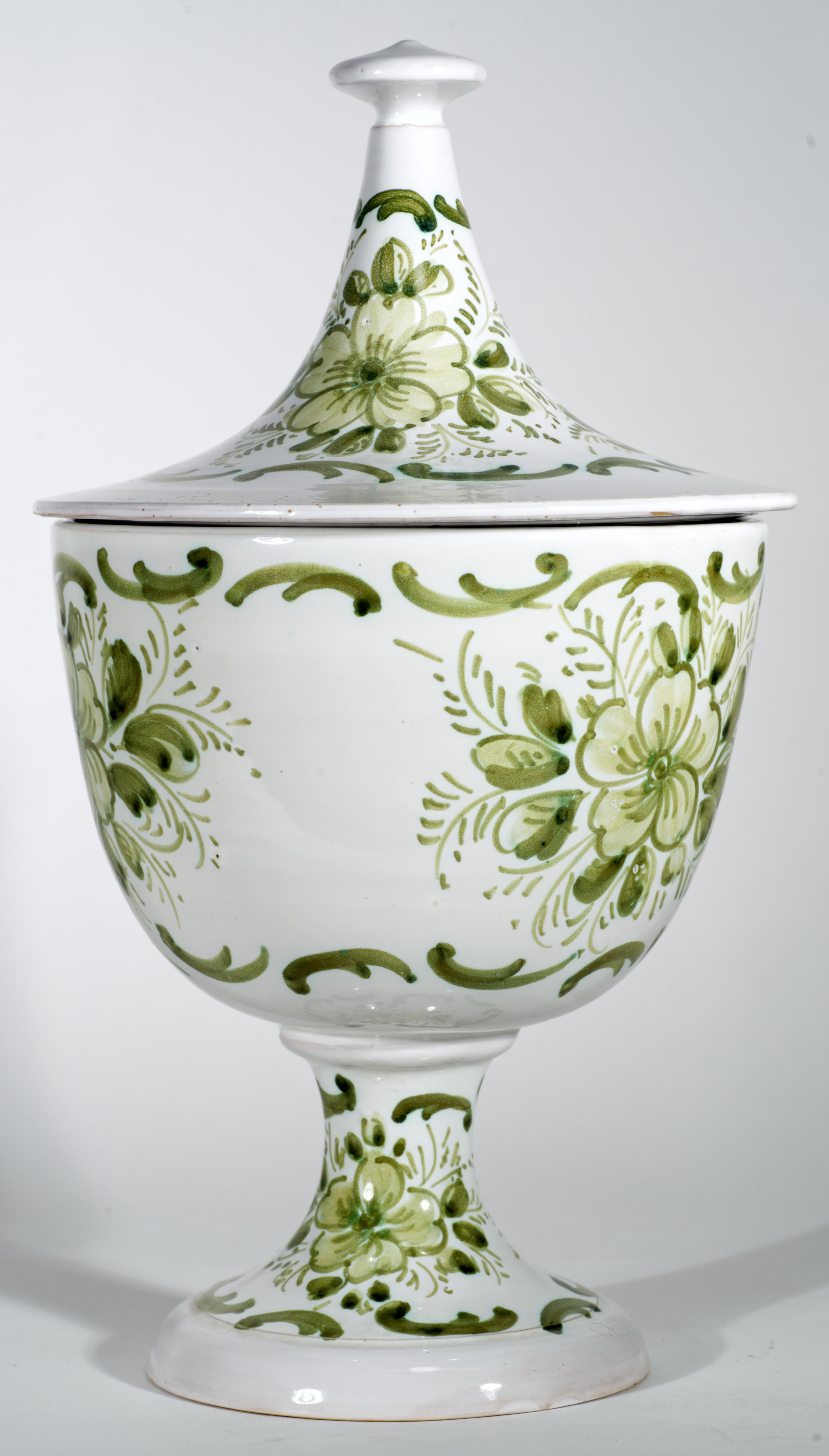 Italian Majolica Hand-painted Footed Urn Vase with Lid, Italy 1950s-1960s For Sale