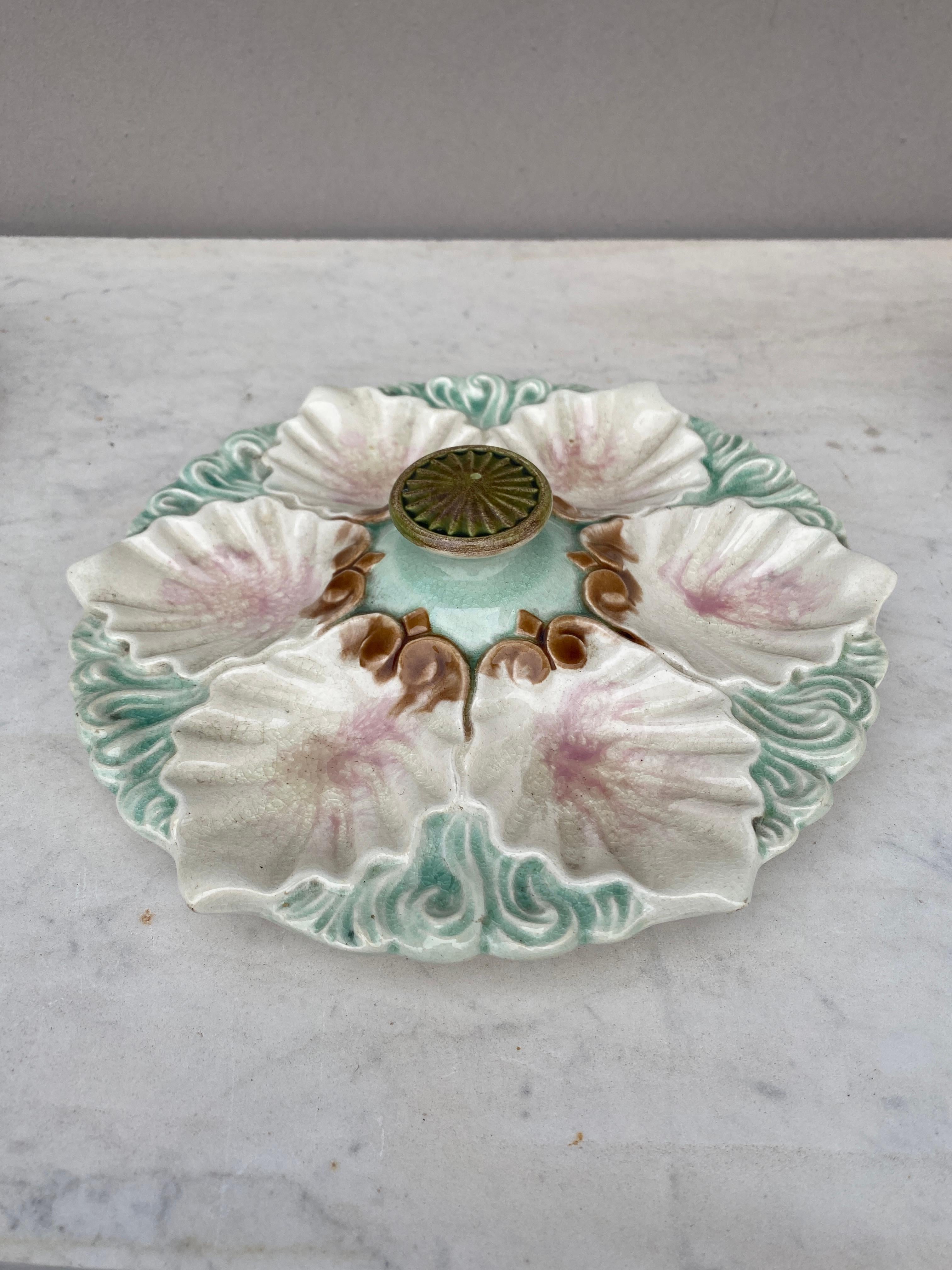 French Provincial Majolica Handled Oyster Plate Orchies, circa 1890