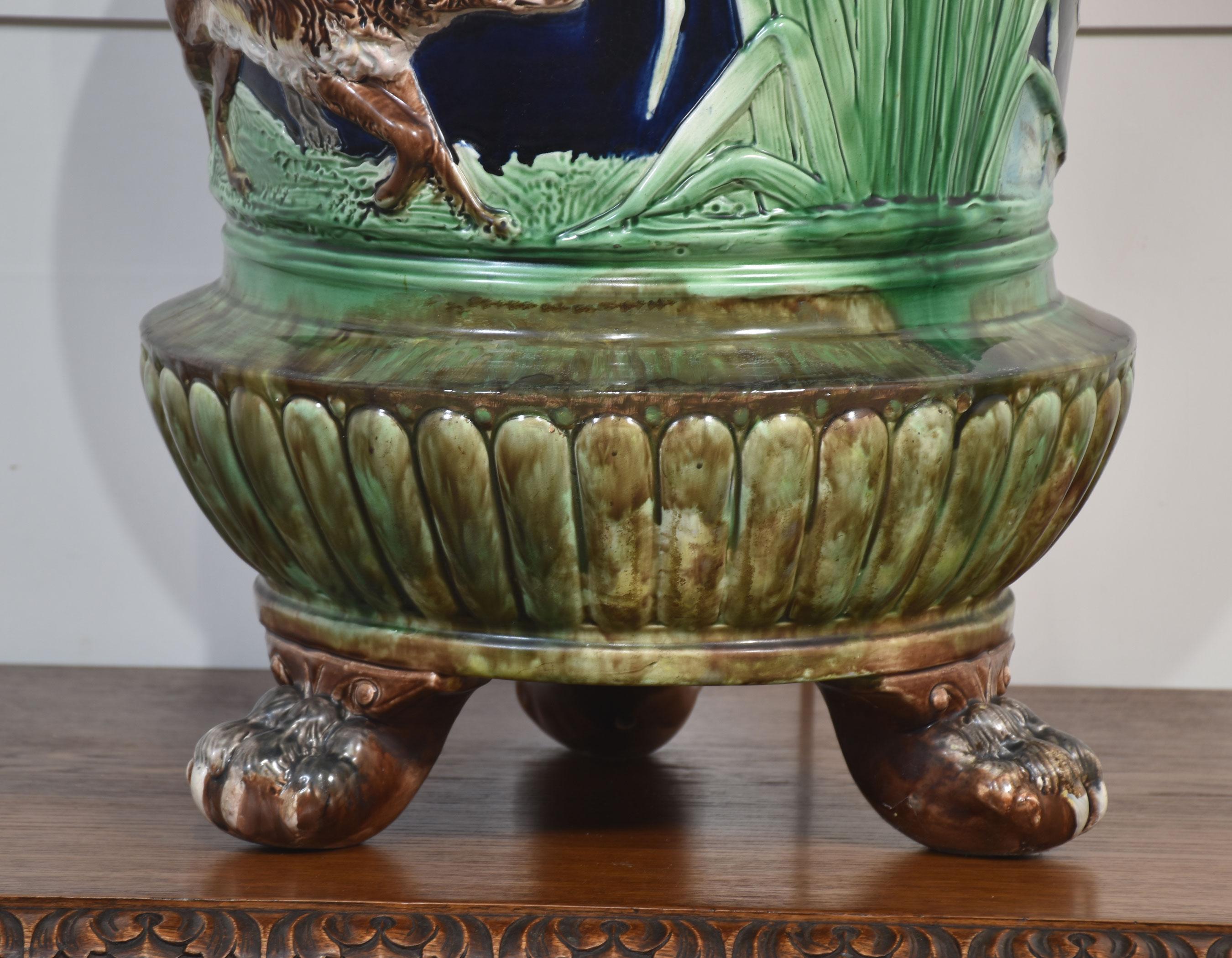 Britannico Jardiniere in maiolica di Thomas Forrester