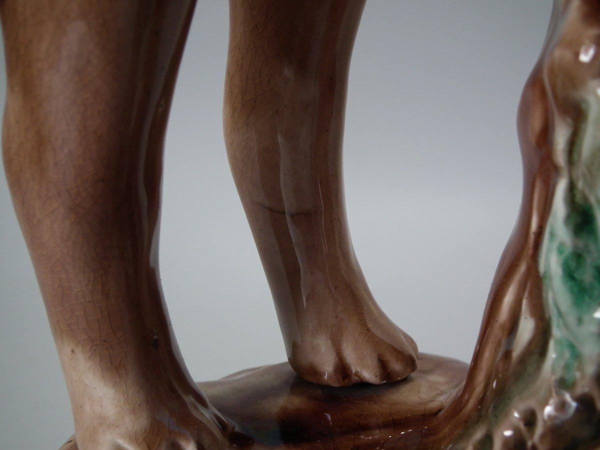 Figura in maiolica con l'elefante 