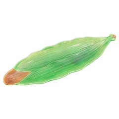 Majolica Large Green Leaf Serving Piece
