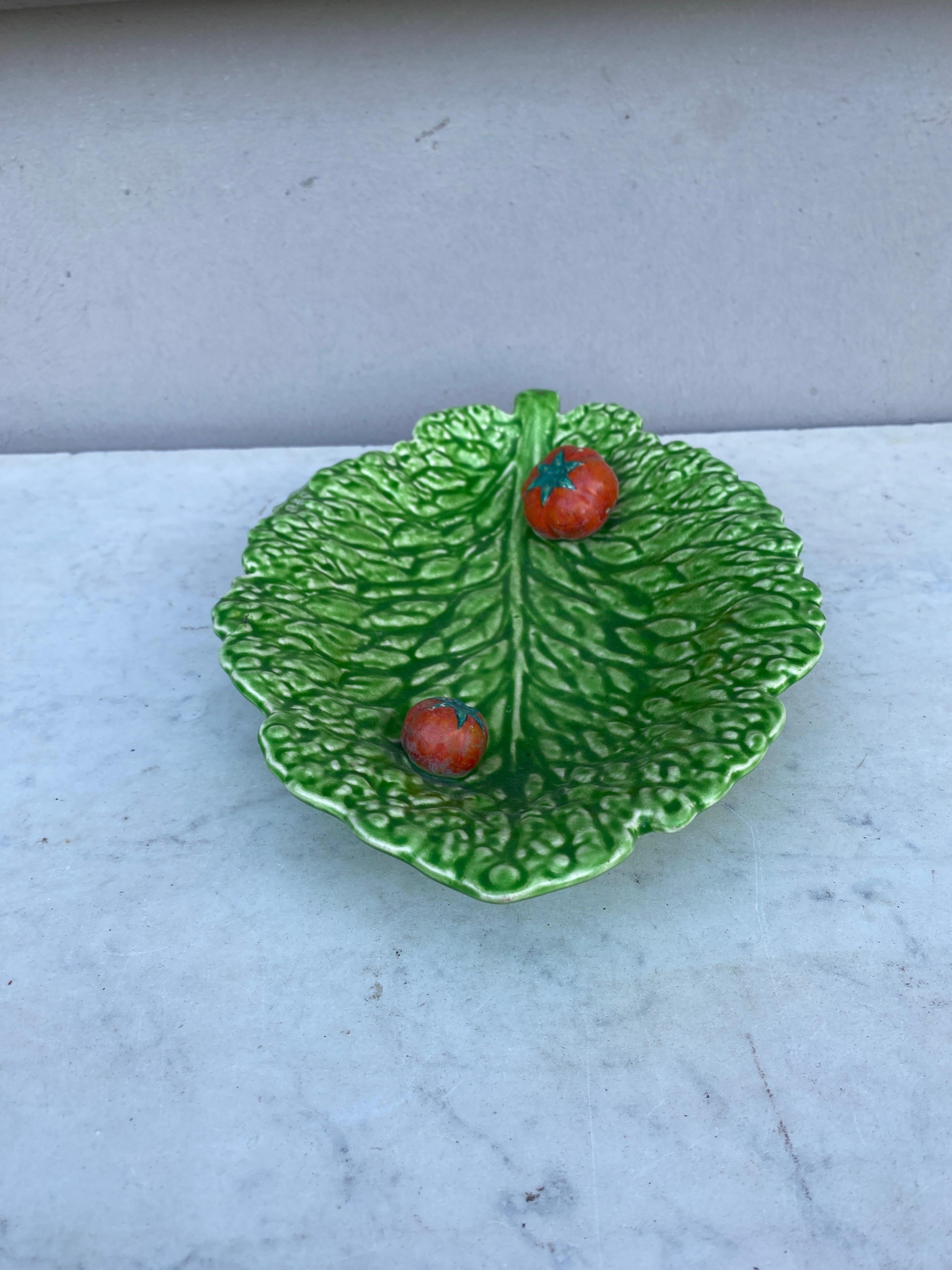 Majolica Leaf & Tomato Platter Sarreguemines, circa 1930 In Good Condition In Austin, TX