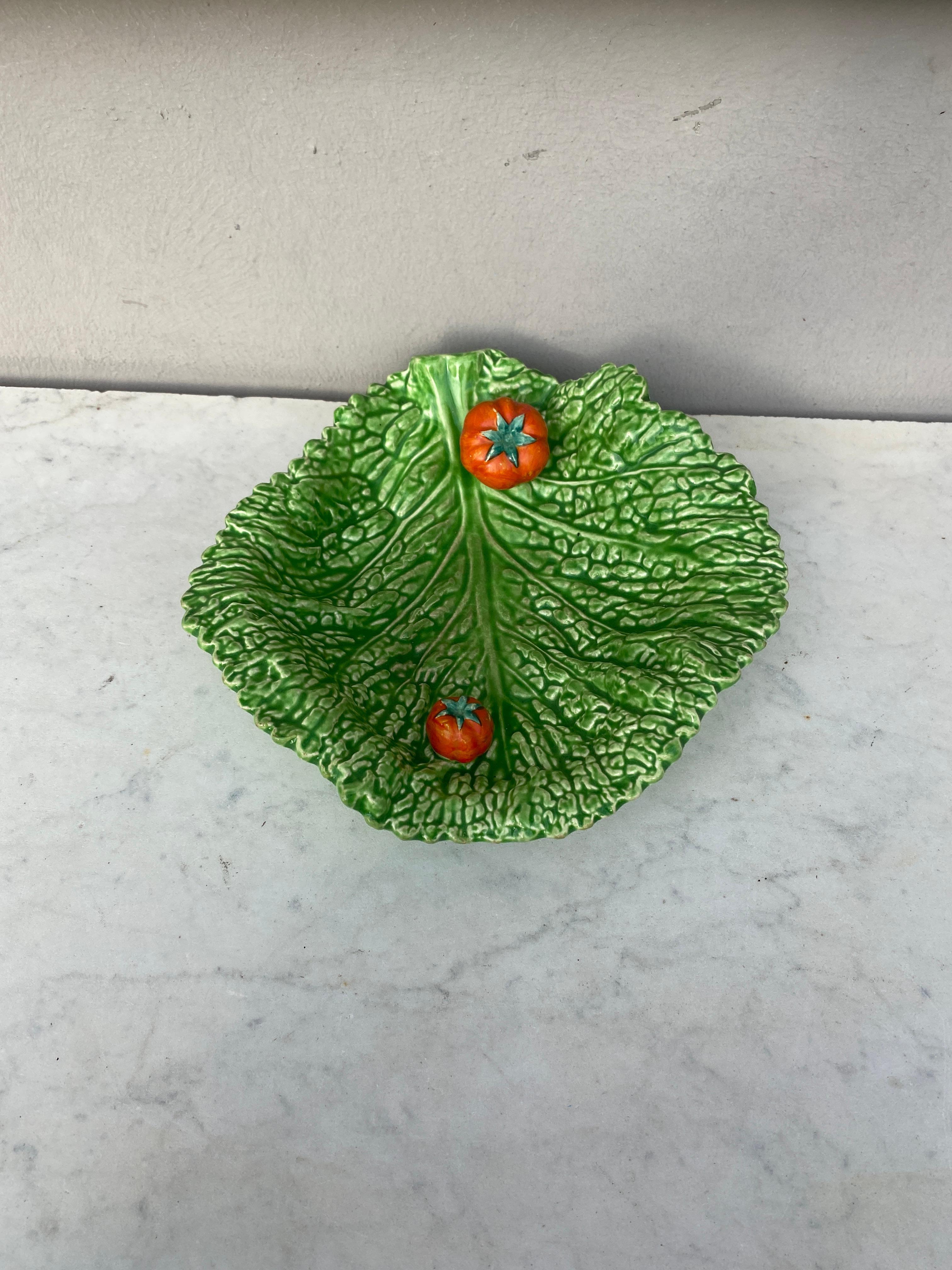 Majolica Leaf & Tomato Platter Sarreguemines, circa 1930 In Good Condition For Sale In Austin, TX