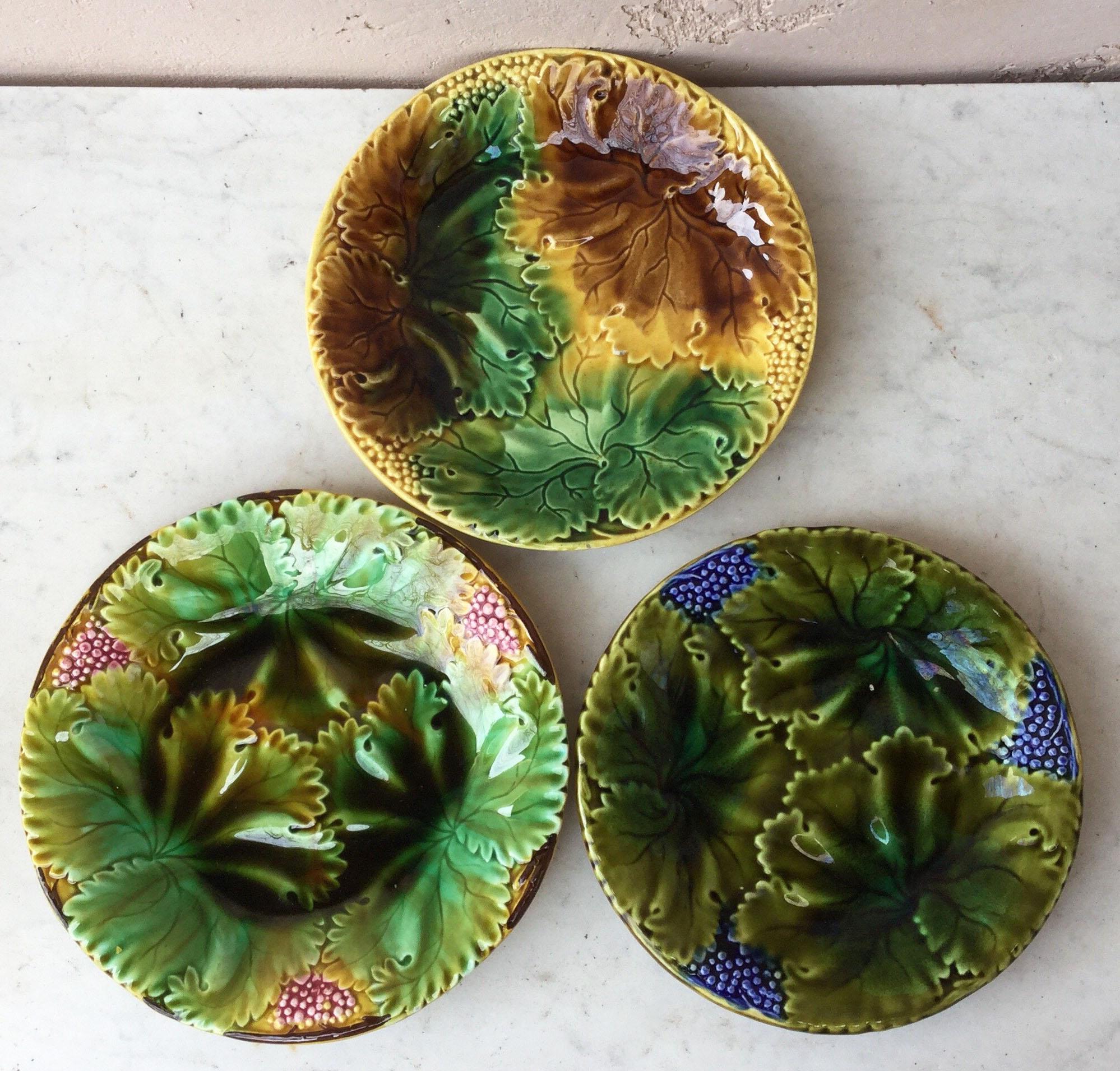 Ceramic Majolica Leaves and Berries Plates Sarreguemines, circa 1890