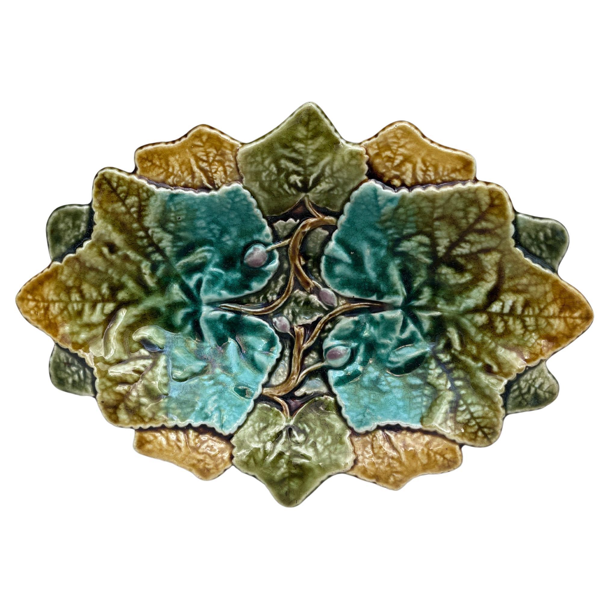 Majolica Leaves Oval Platter Choisy le Roi, circa 1890