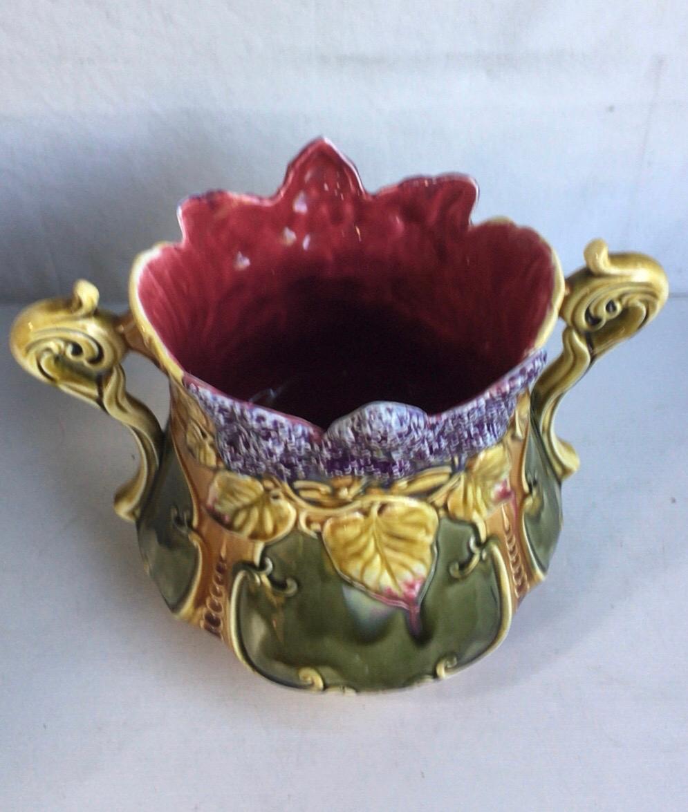 Majolica Lilac Jardinière Onnaing, circa 1890 In Good Condition In Austin, TX