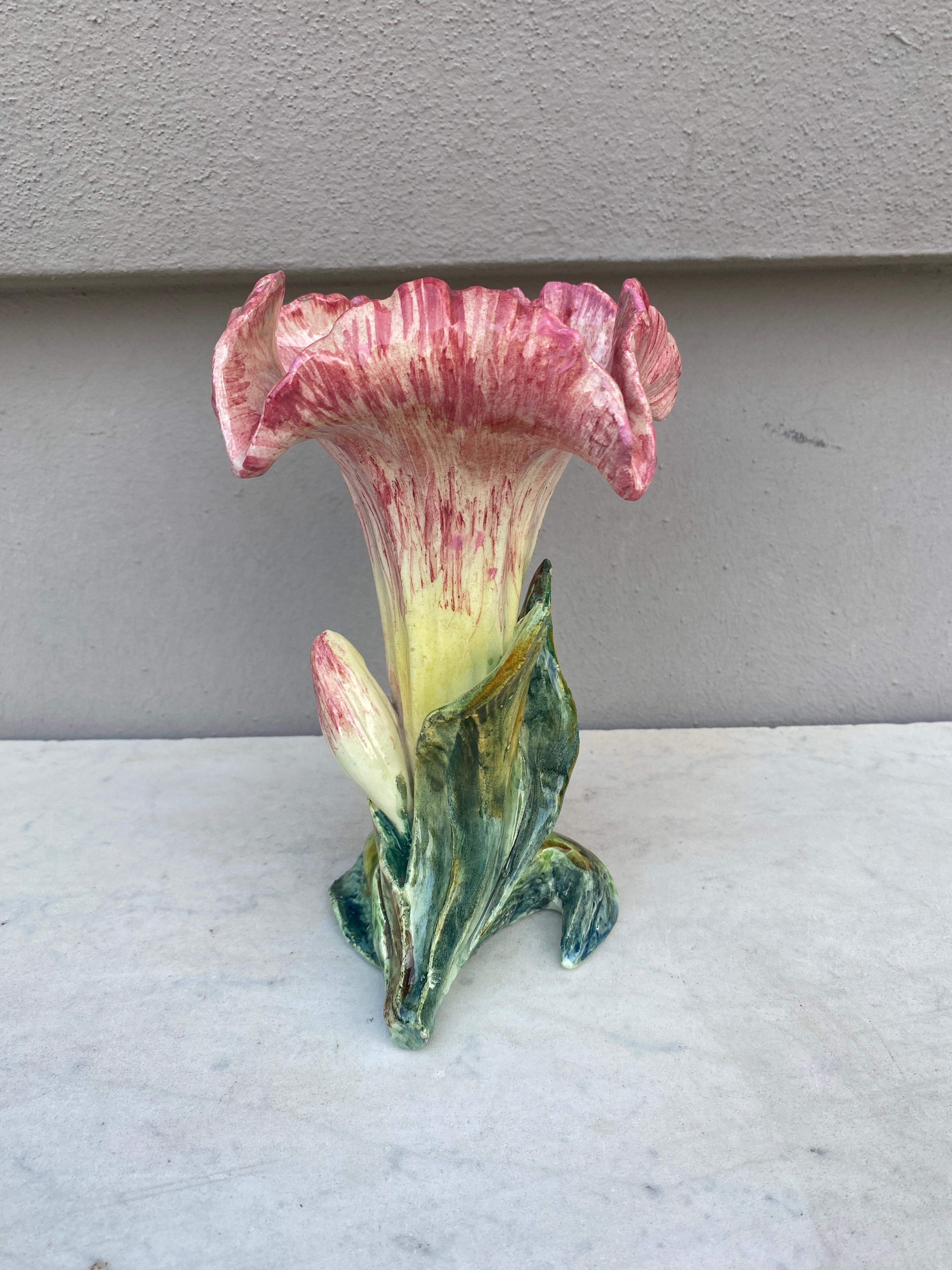 Majolica Lily Flower Vase Jerome Massier, circa 1900 In Good Condition For Sale In Austin, TX