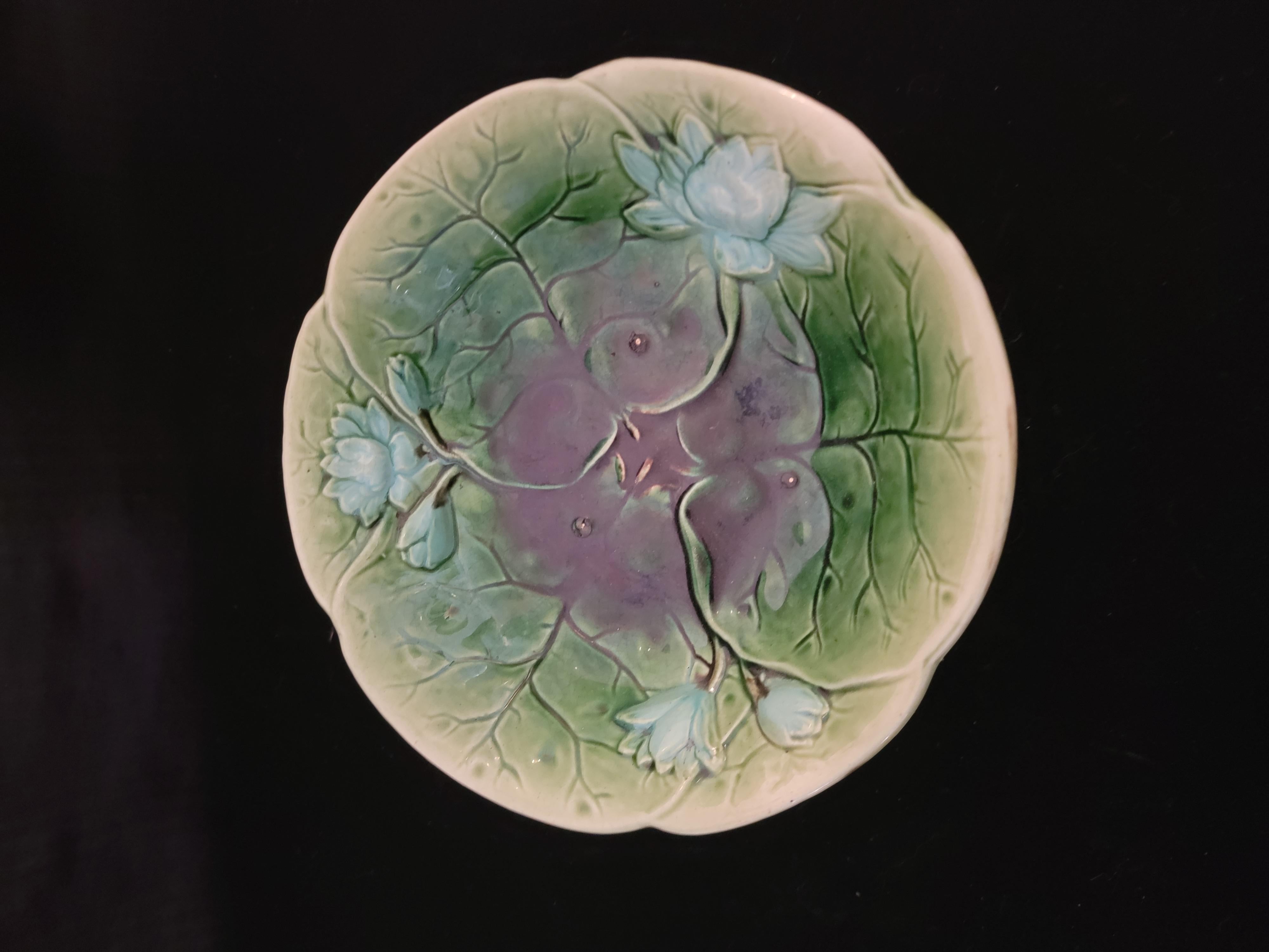 Aesthetic Movement Majolica Lotus Bowl, Attributed to Holdcroft For Sale