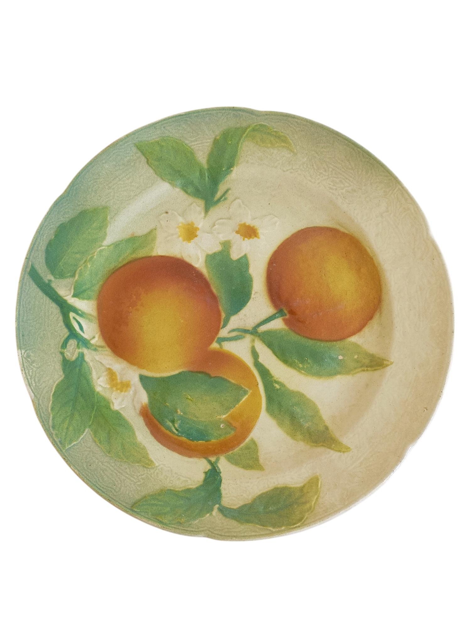 Francese Piatto di arance in maiolica di Keller & Guerin Saint Clement, Francia, 1900 in vendita