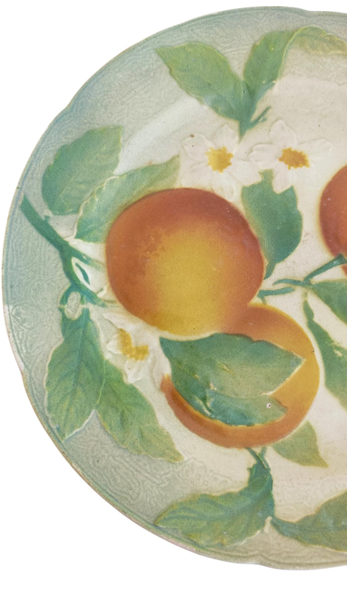 Piatto di arance in maiolica di Keller & Guerin Saint Clement, Francia, 1900 In condizioni ottime in vendita a Valencia, VC