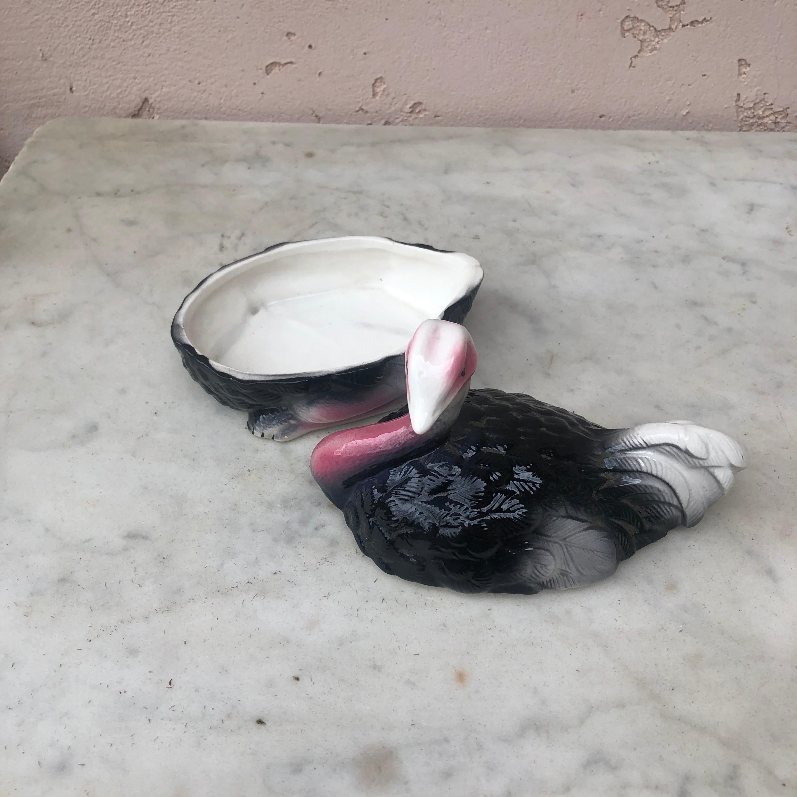 Sopera de avestruz de mayólica Caugant mediados del siglo XX en venta