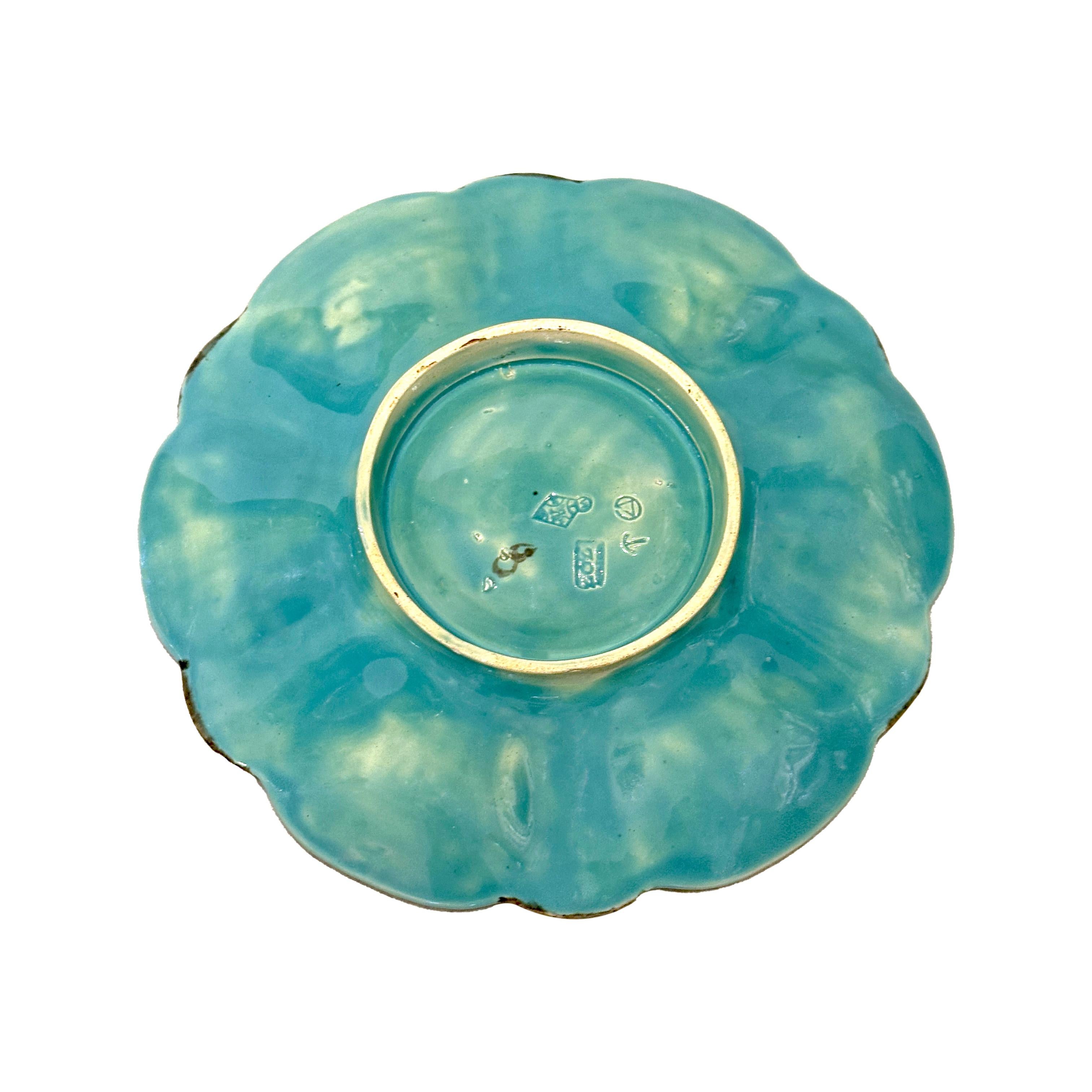 Majolica Oyster Plate by Minton 1876 Turquoise In Good Condition For Sale In Paris, FR