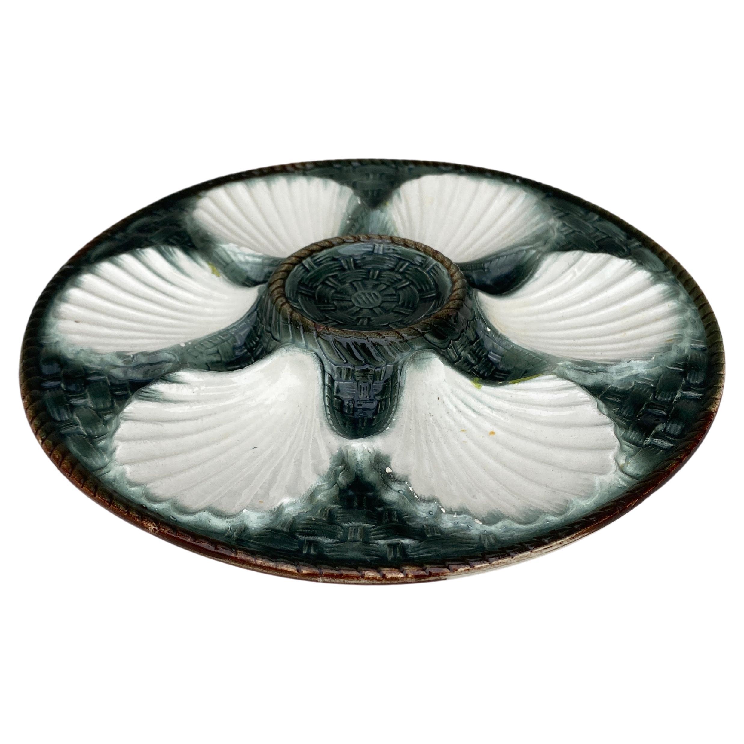 Majolica oyster plate Longchamp, circa 1930.
