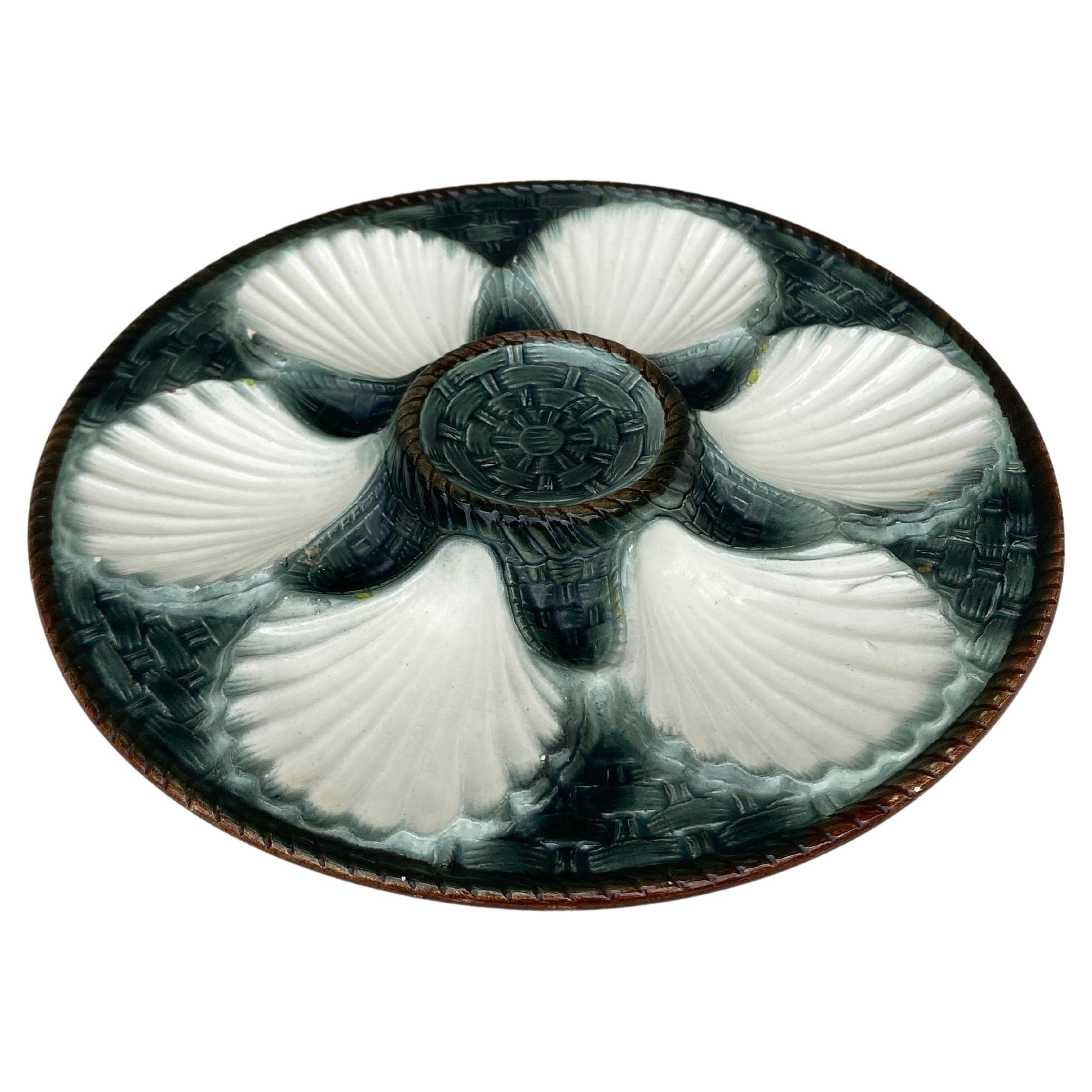 Majolica oyster plate Longchamp, circa 1930.
