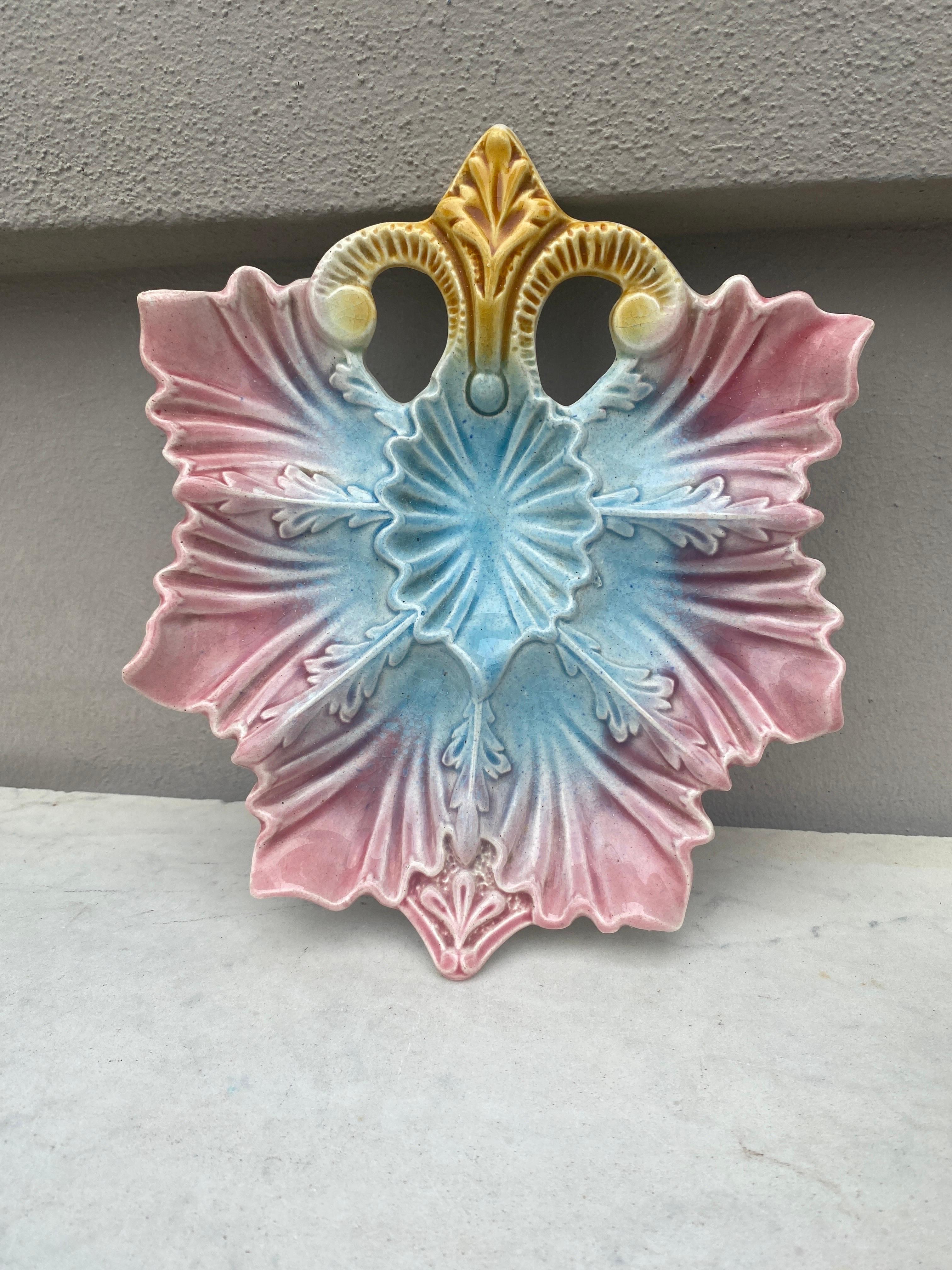 Majolica Oyster Plate Longchamp, circa 1930 In Good Condition In Austin, TX