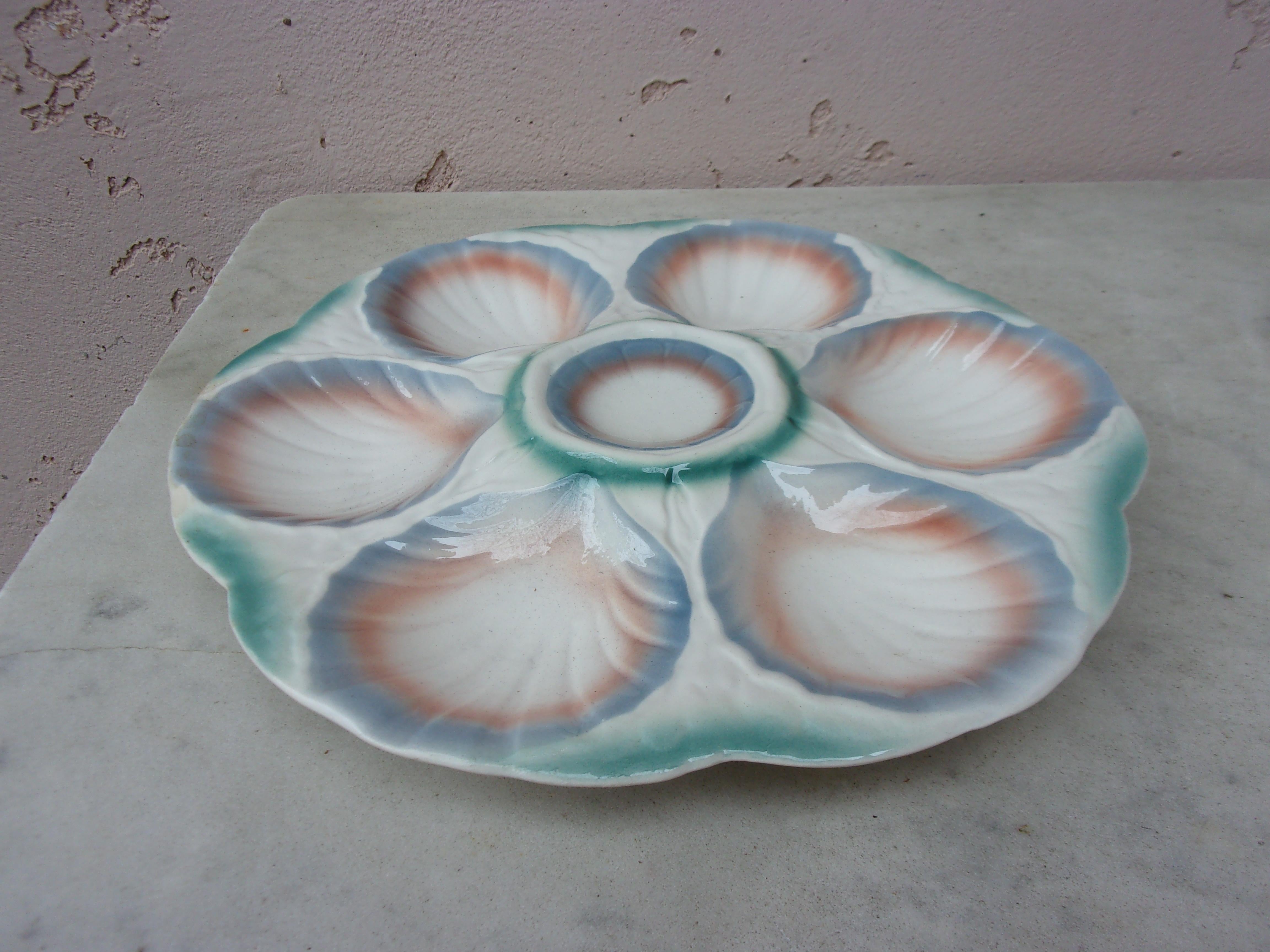 Majolica oyster plate Sarreguemines, circa 1930.
 