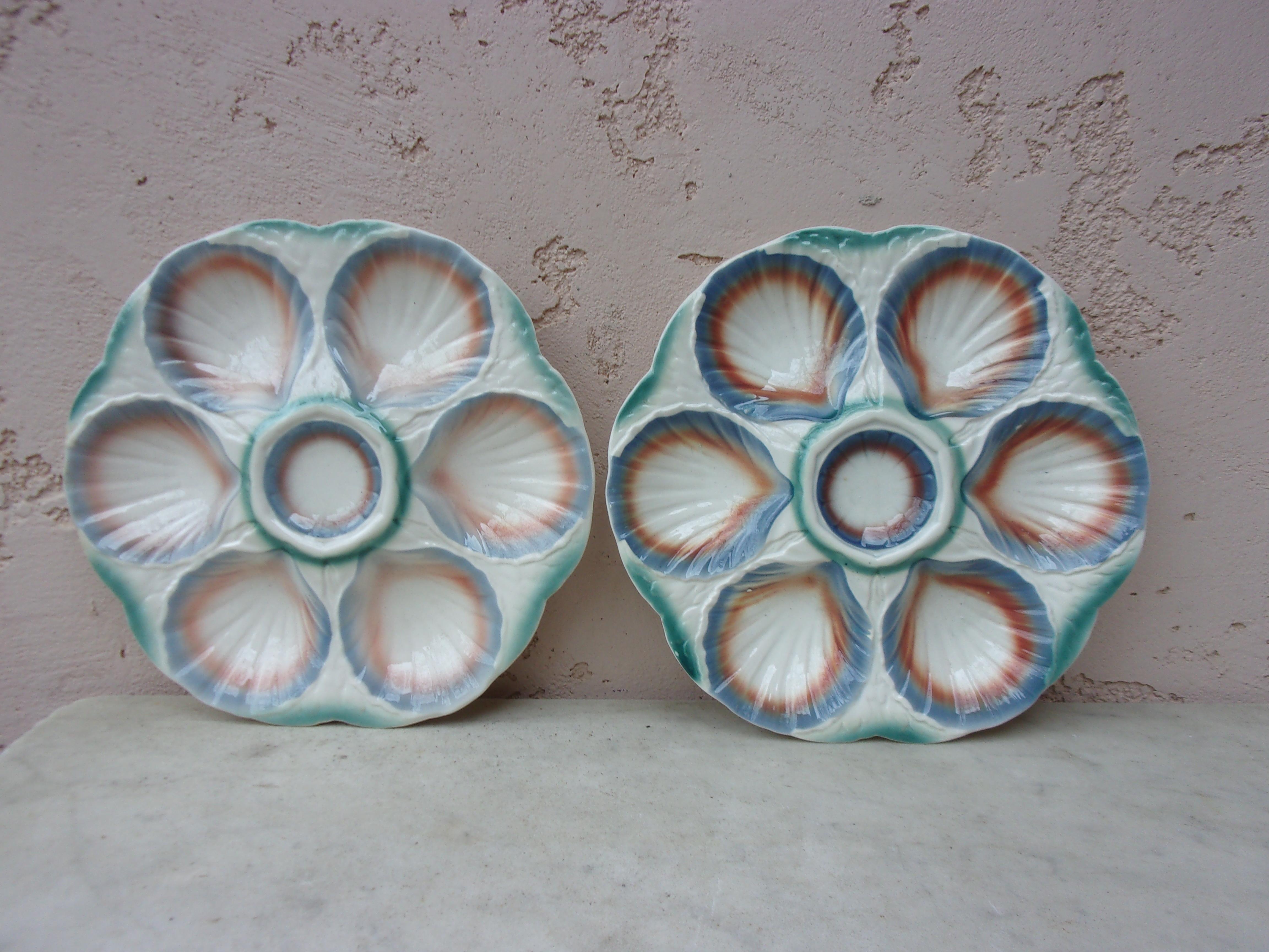 Majolica Oyster Plate Sarreguemines, circa 1930 In Good Condition In Austin, TX